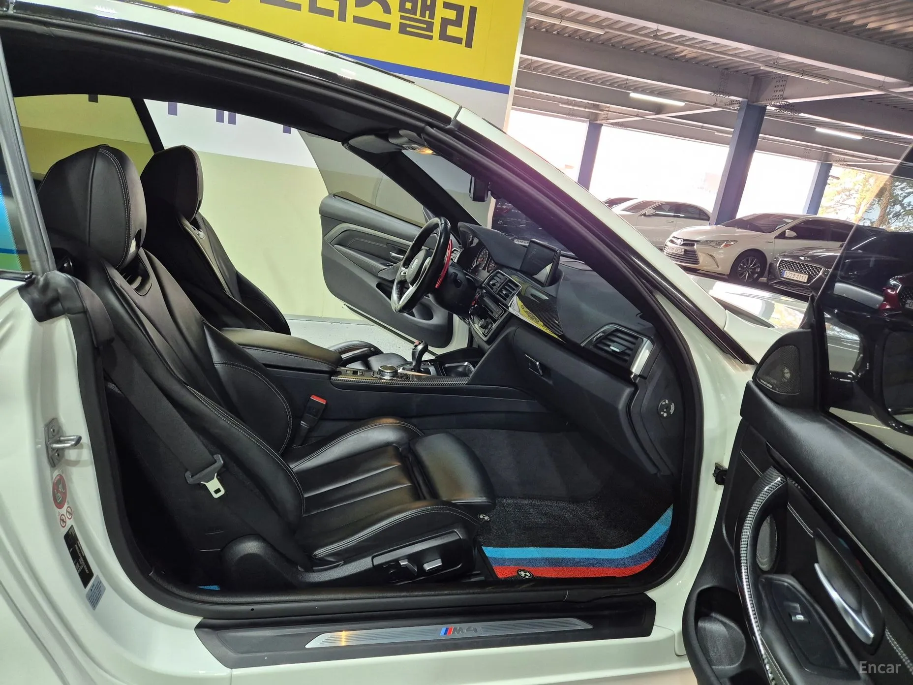 BMW M4 (F82) превью 12