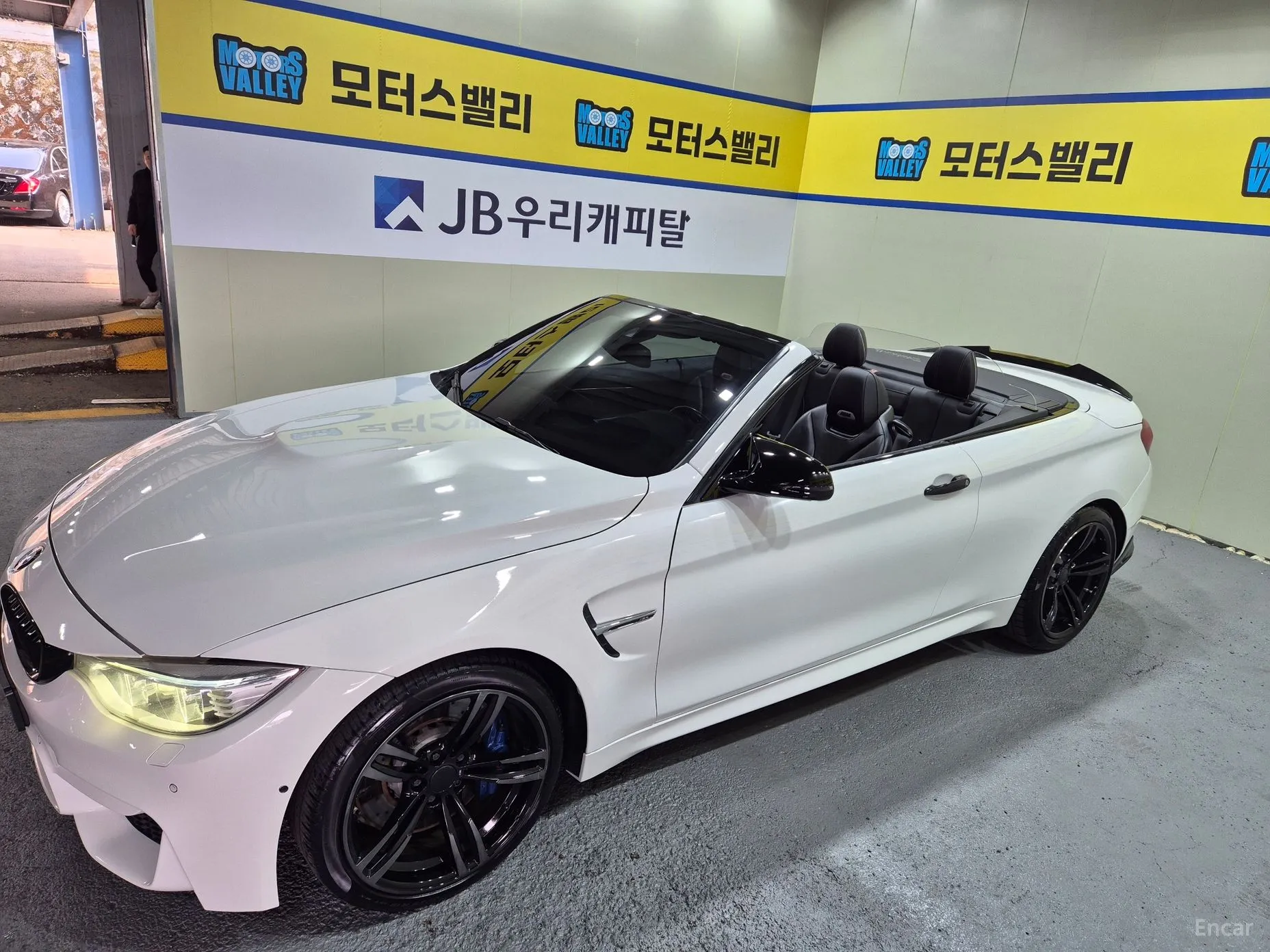 BMW M4 (F82) превью 13