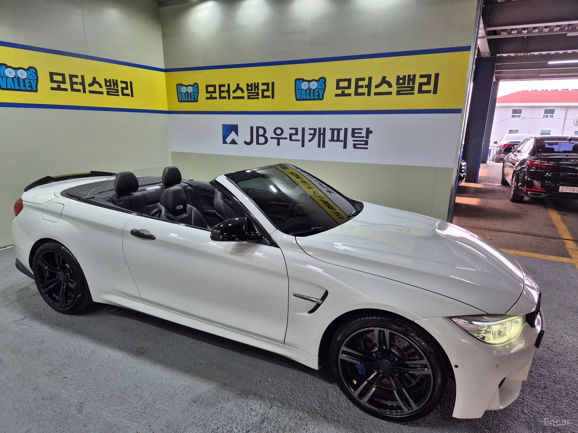 BMW M4 (F82) превью 14