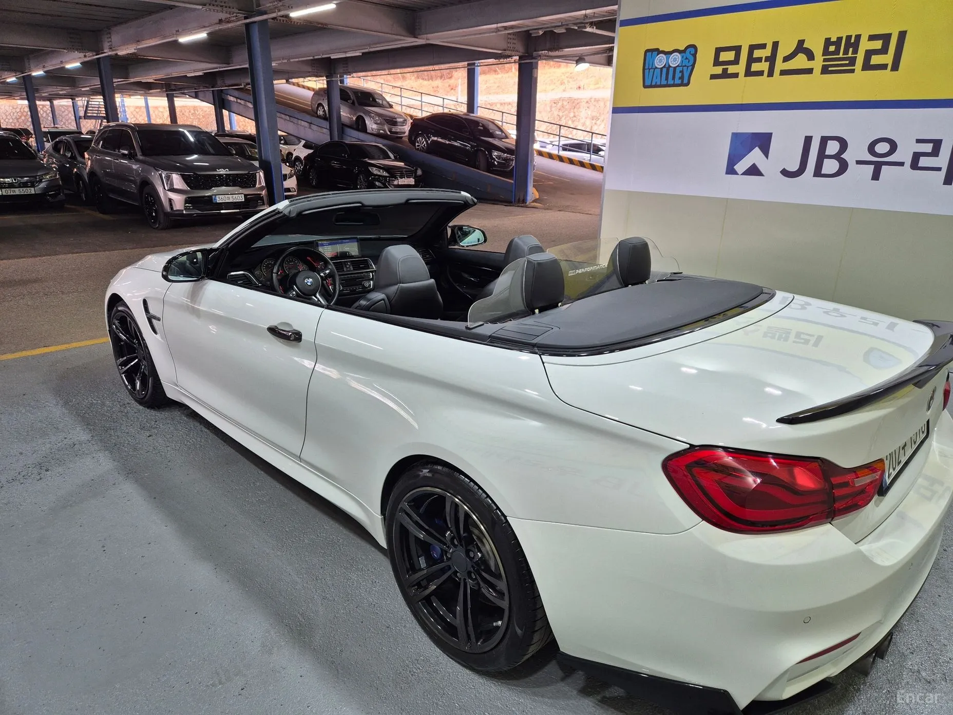BMW M4 (F82) превью 15