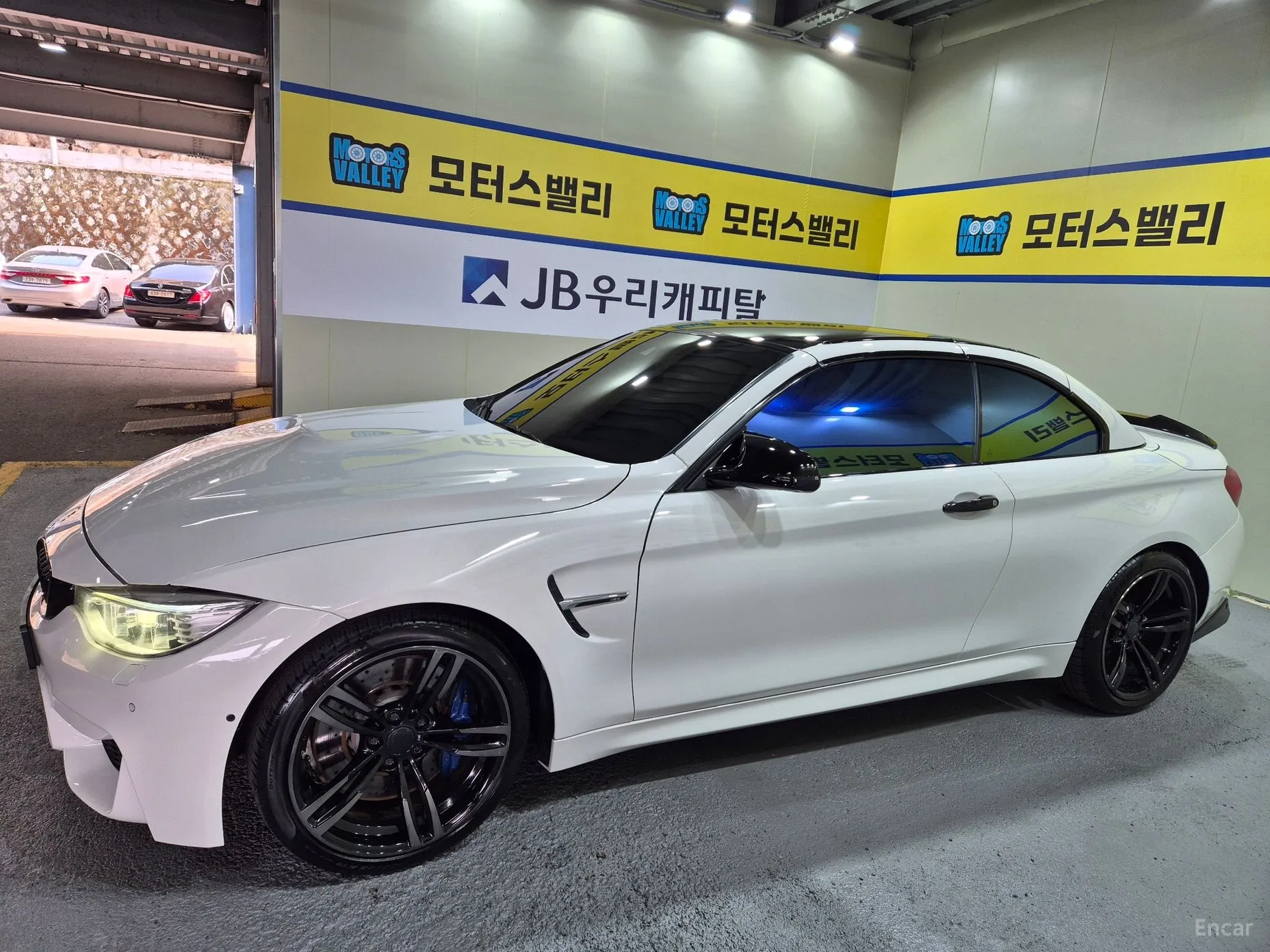 BMW M4 (F82) превью 8