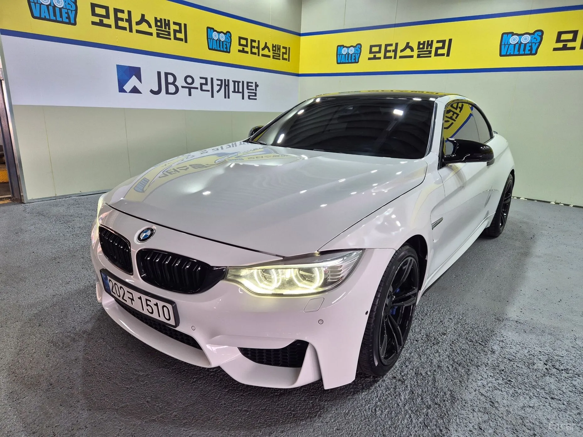 BMW M4 (F82) превью 9