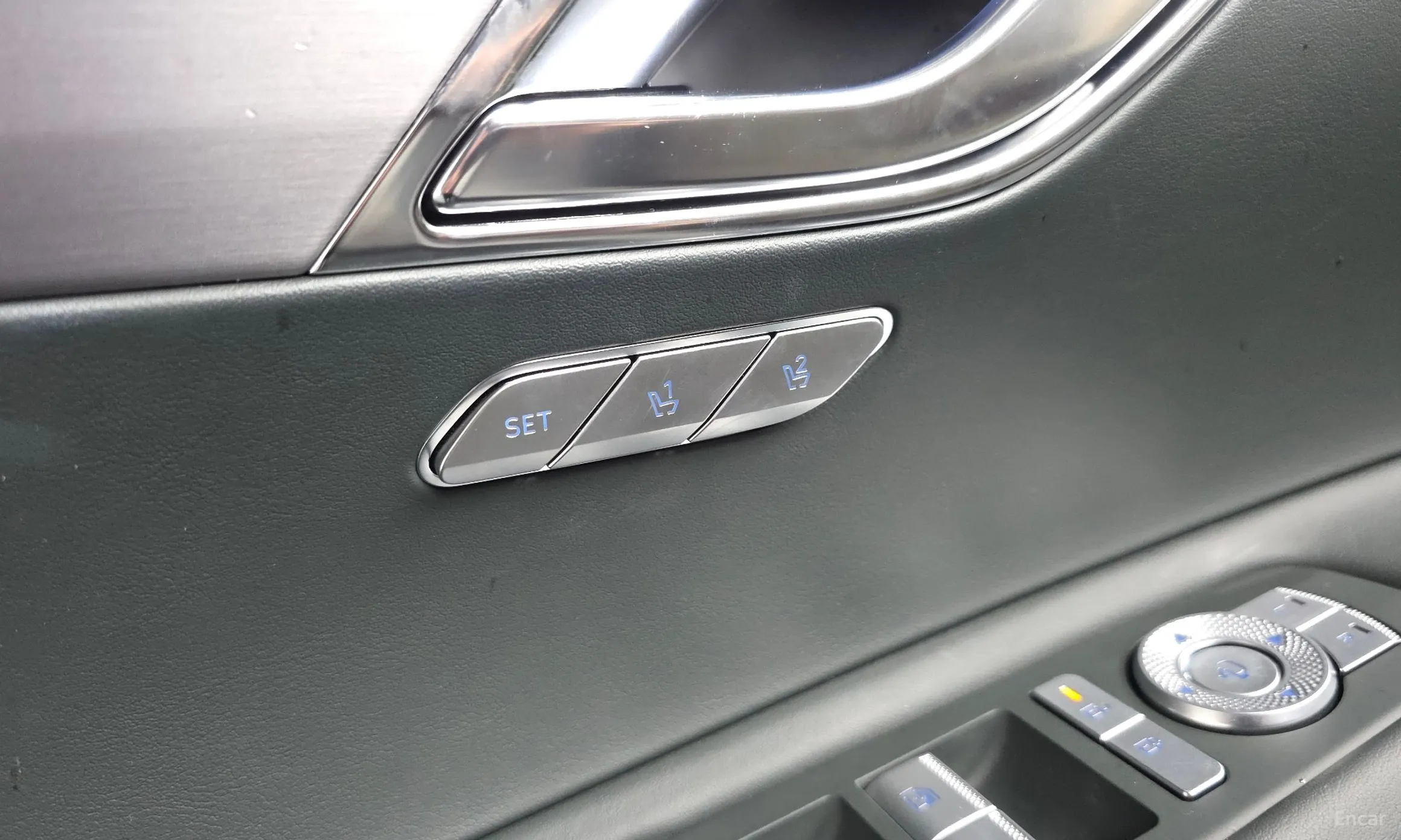 Genesis GV80 превью 18