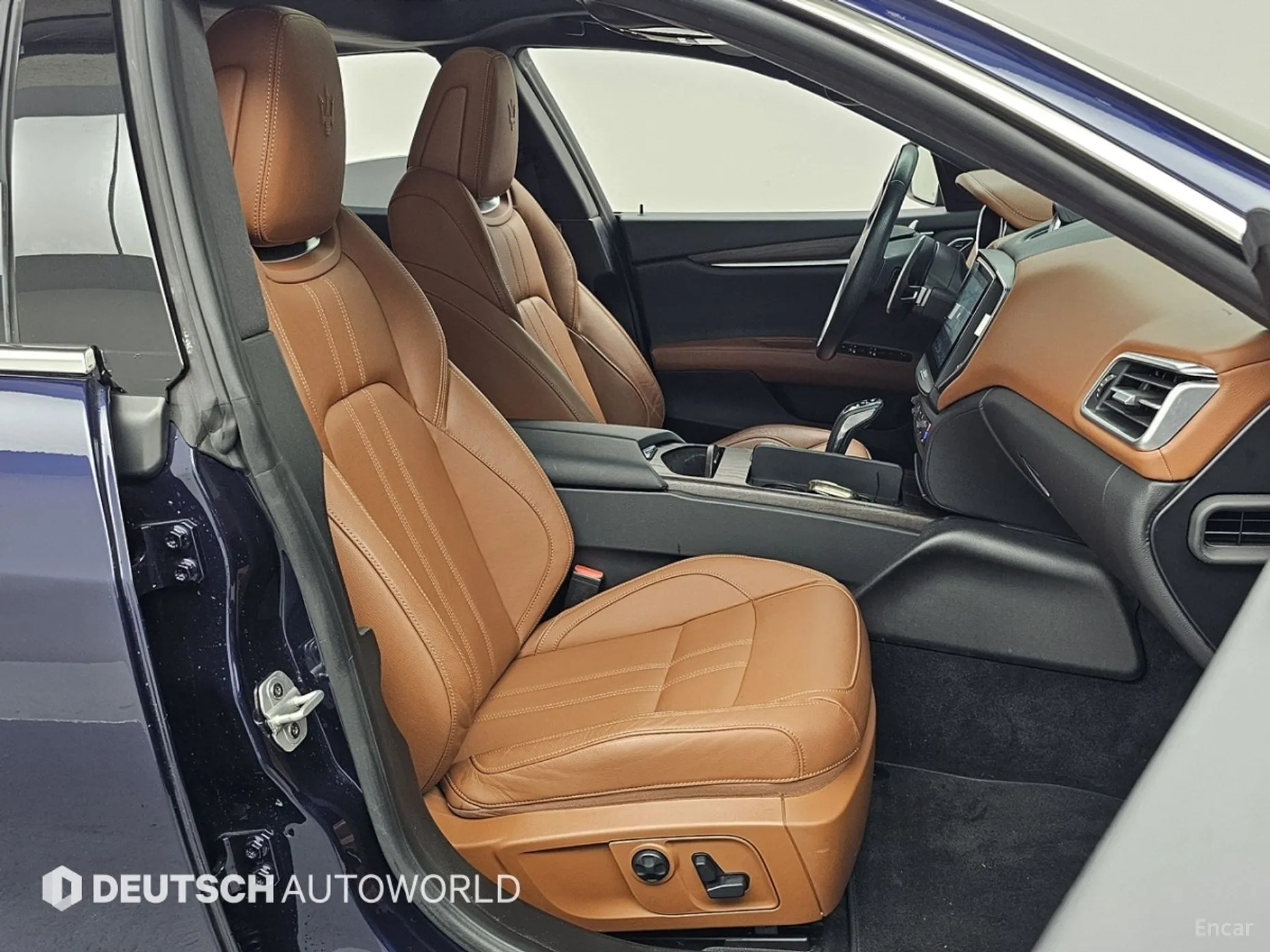 Maserati Ghibli превью 10