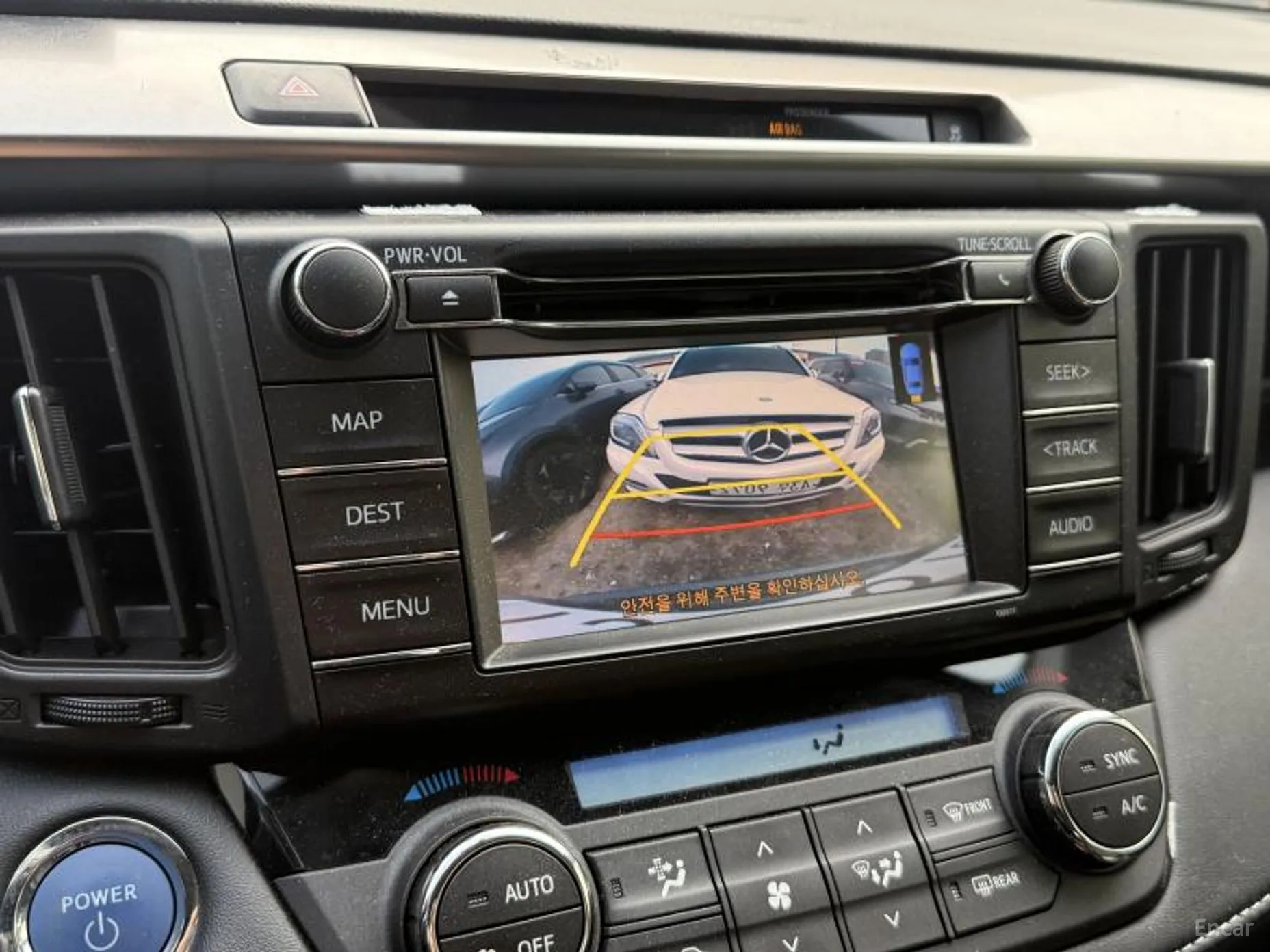 Toyota RAV4 превью 4