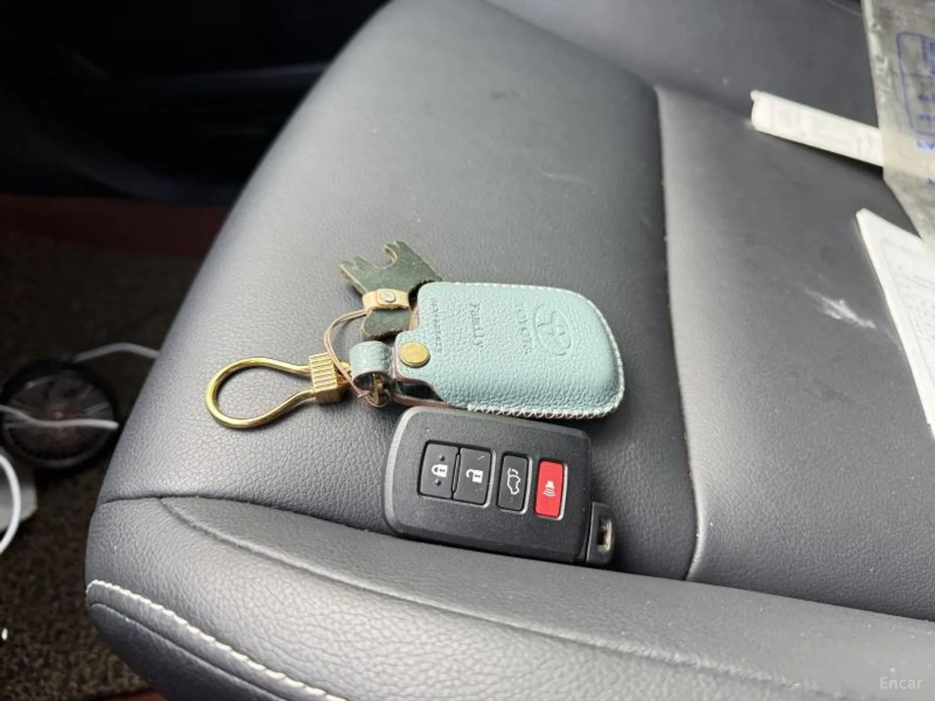 Toyota RAV4 превью 5