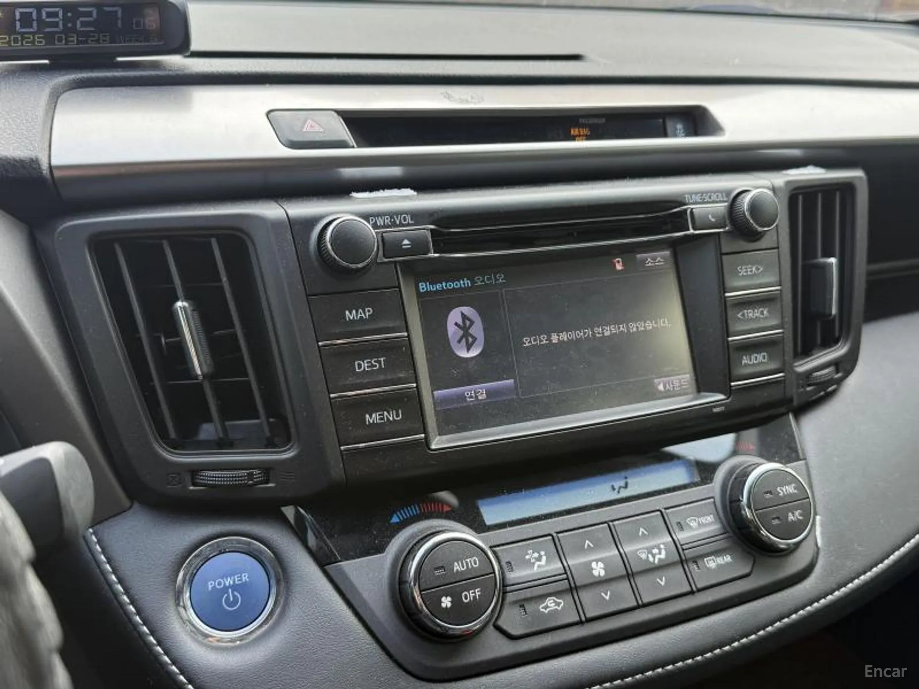 Toyota RAV4 превью 6