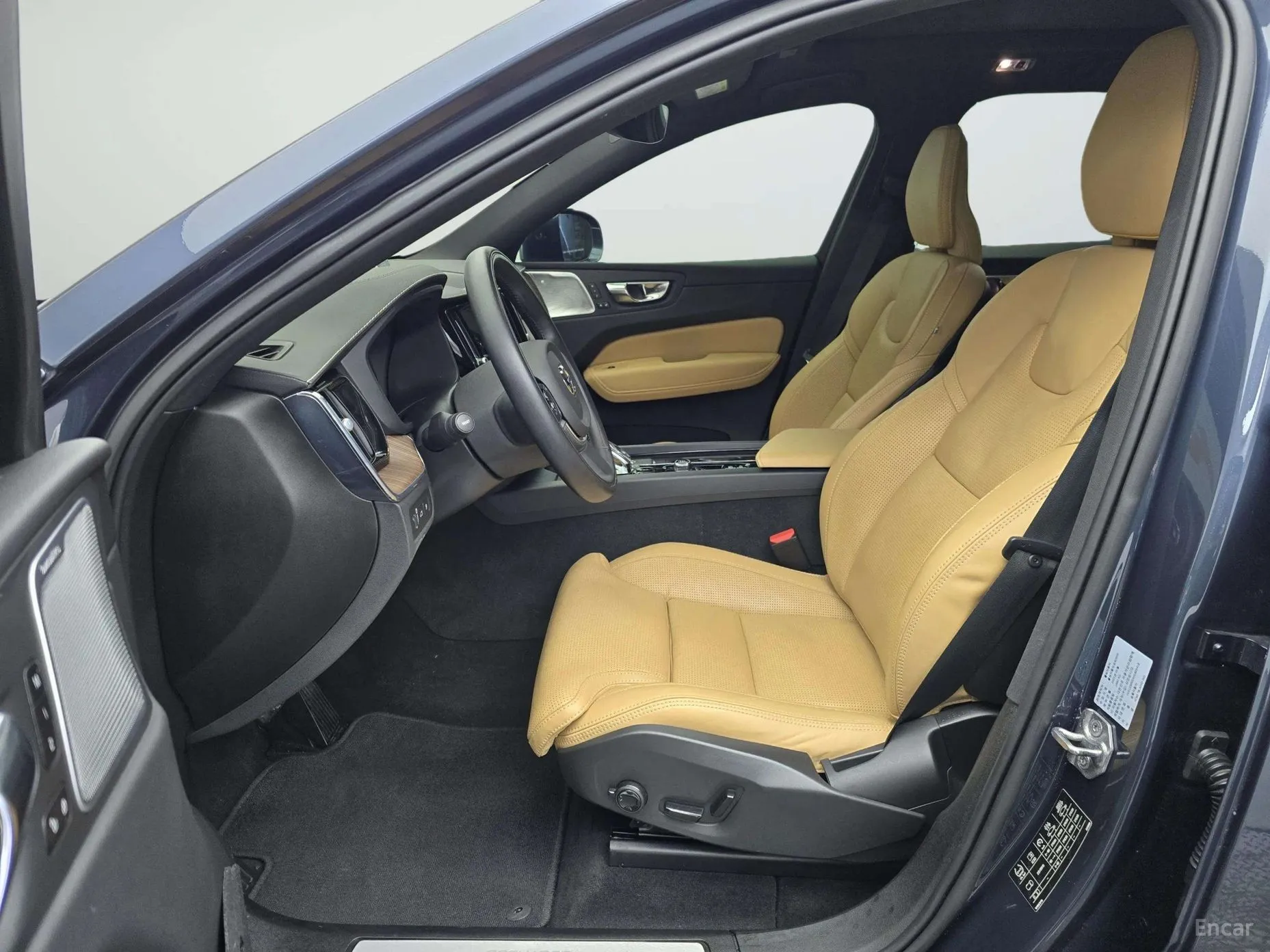 Volvo XC60 Gen 2 превью 10
