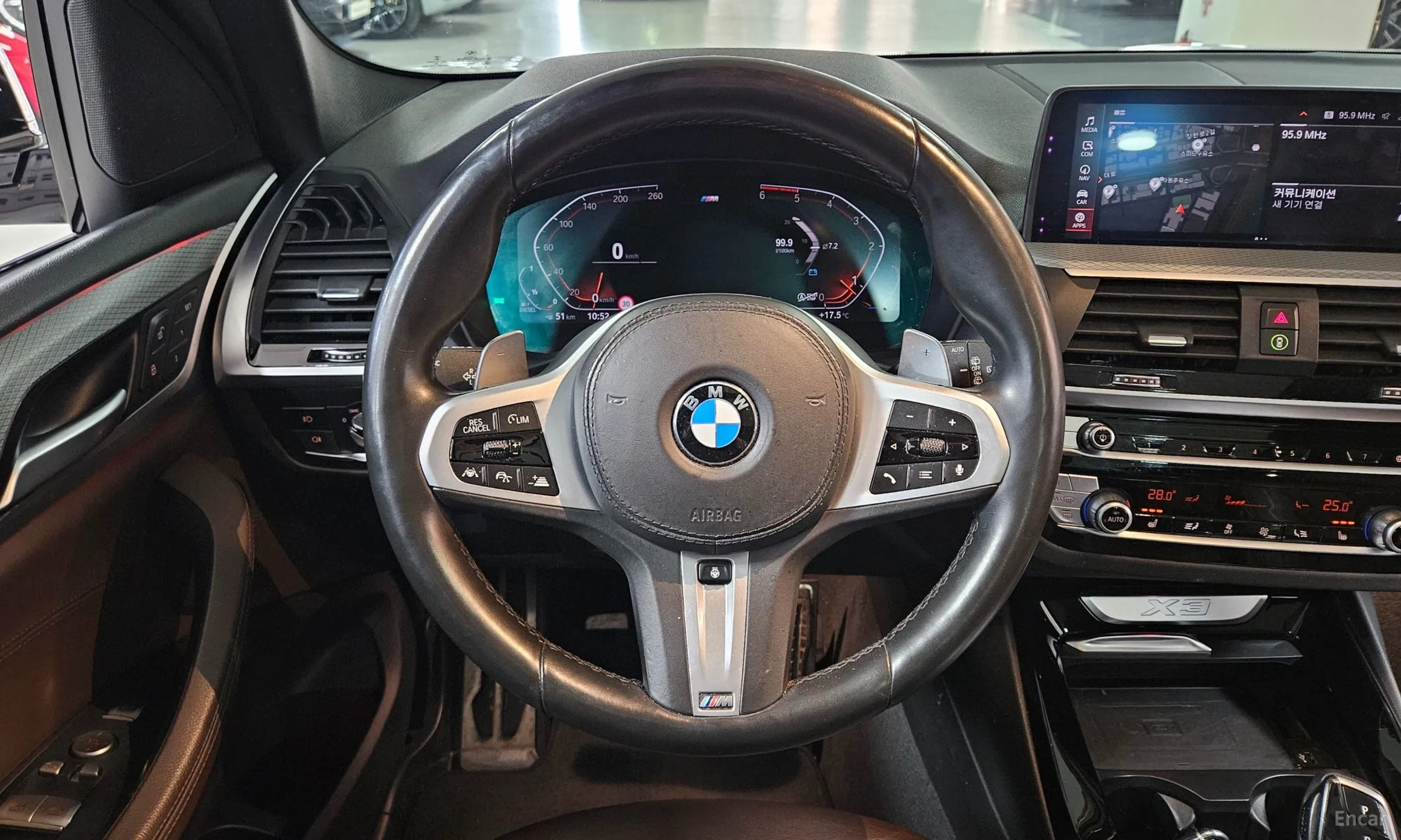 BMW X3 (G01) превью 11