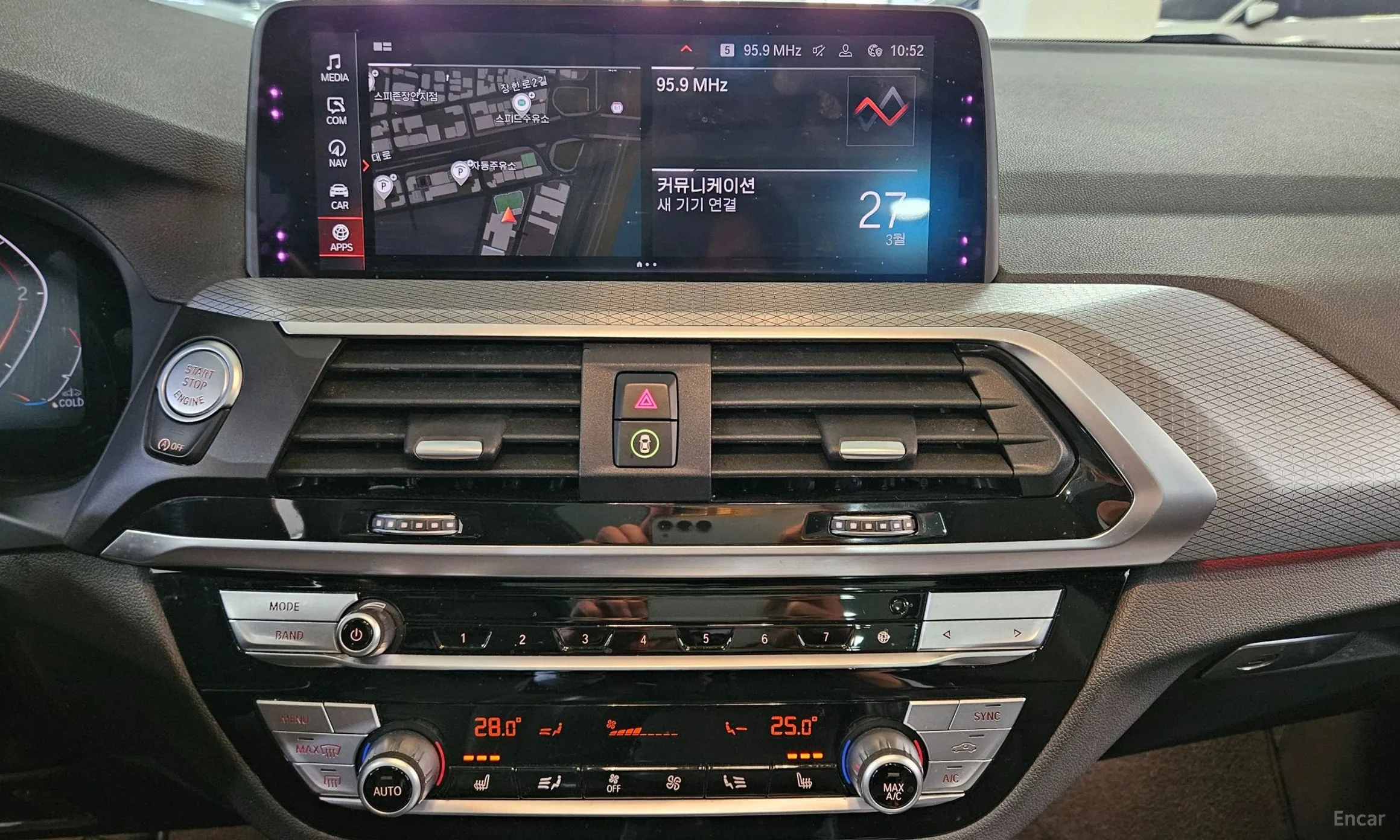 BMW X3 (G01) превью 12