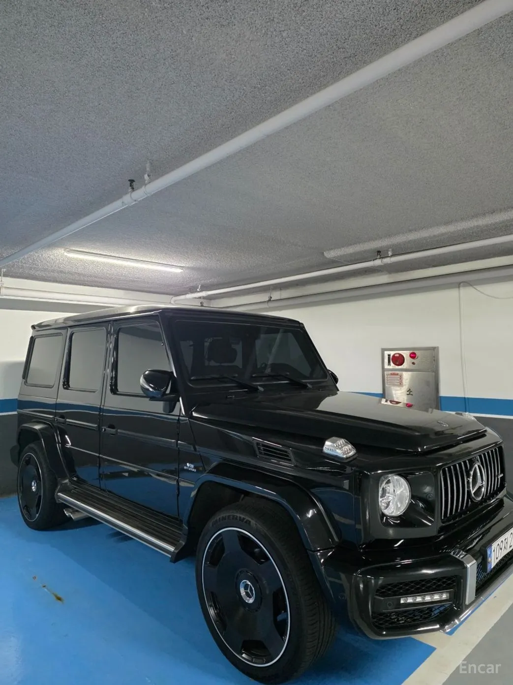 Mercedes Benz G-Class W463