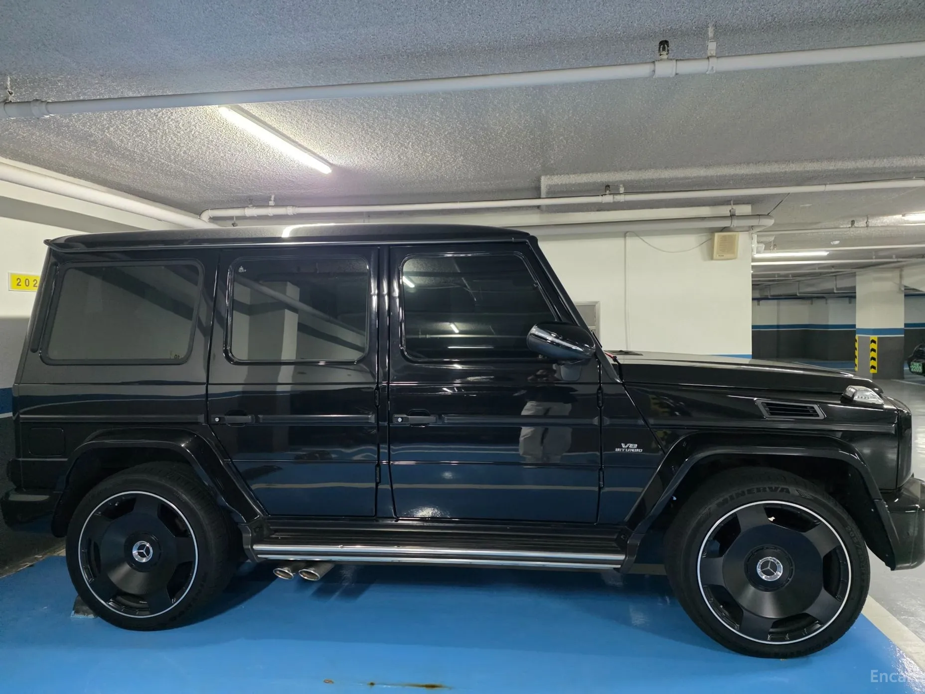 Mercedes Benz G-Class W463