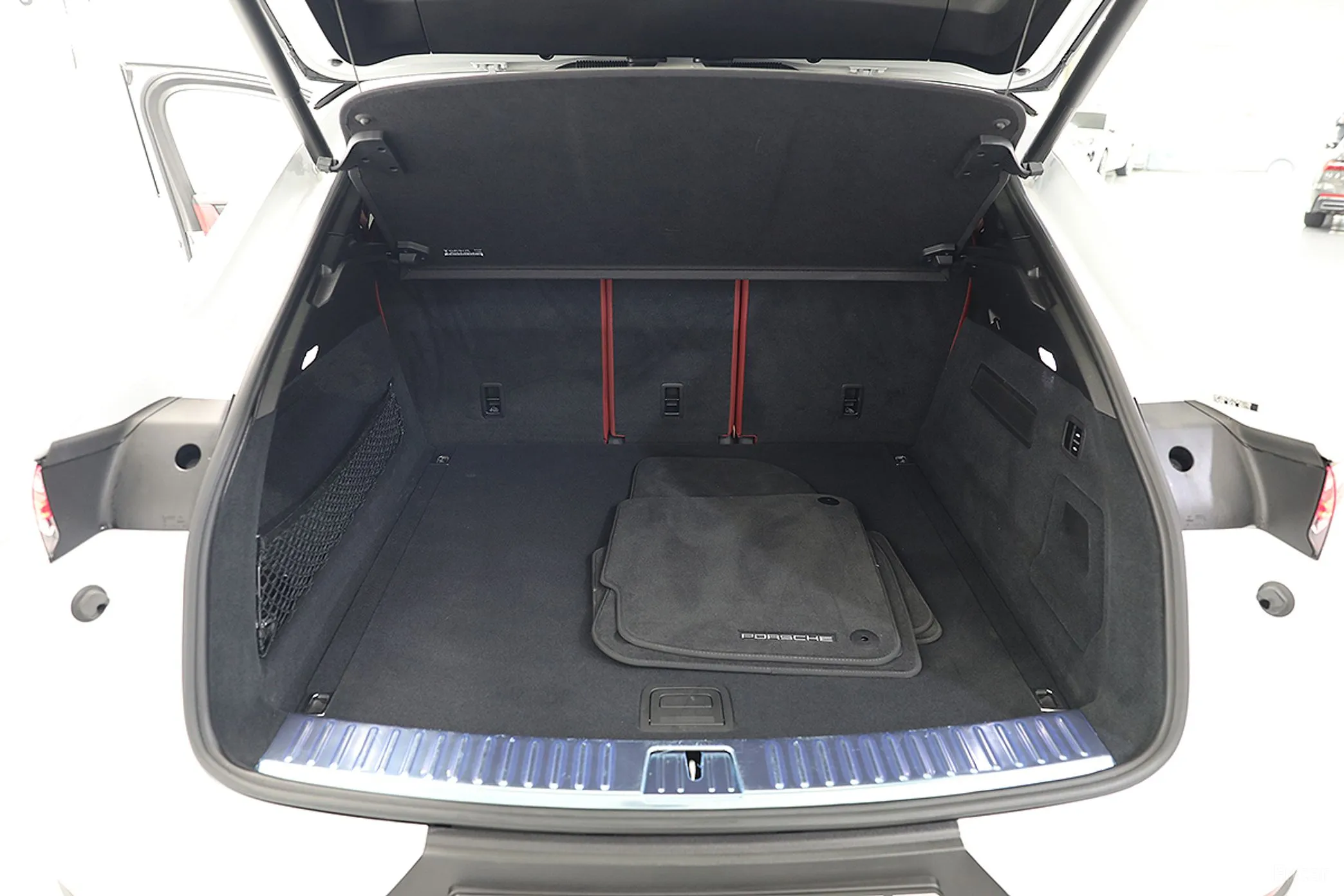 Porsche Cayenne (PO536) превью 16