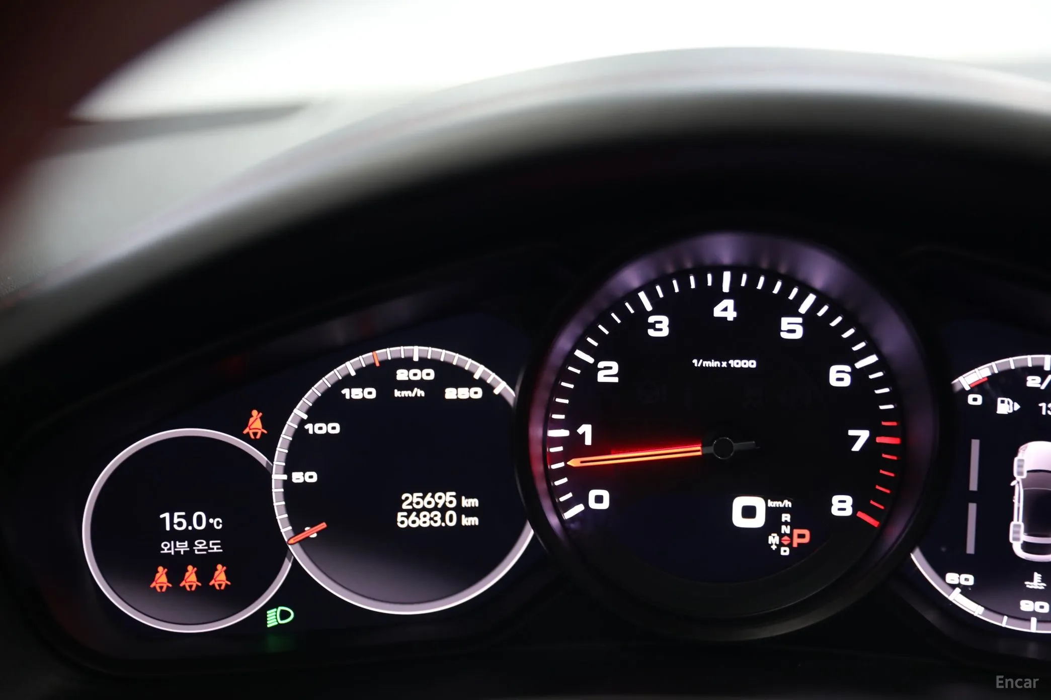 Porsche Cayenne (PO536) превью 20