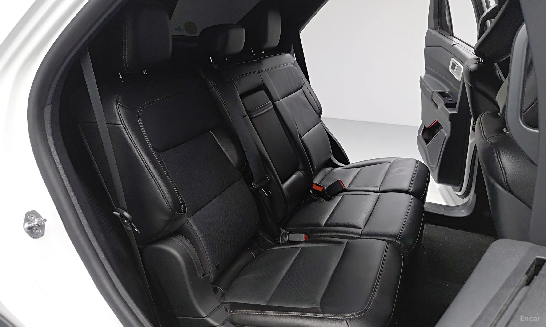 Ford Explorer 6th Generation превью 15