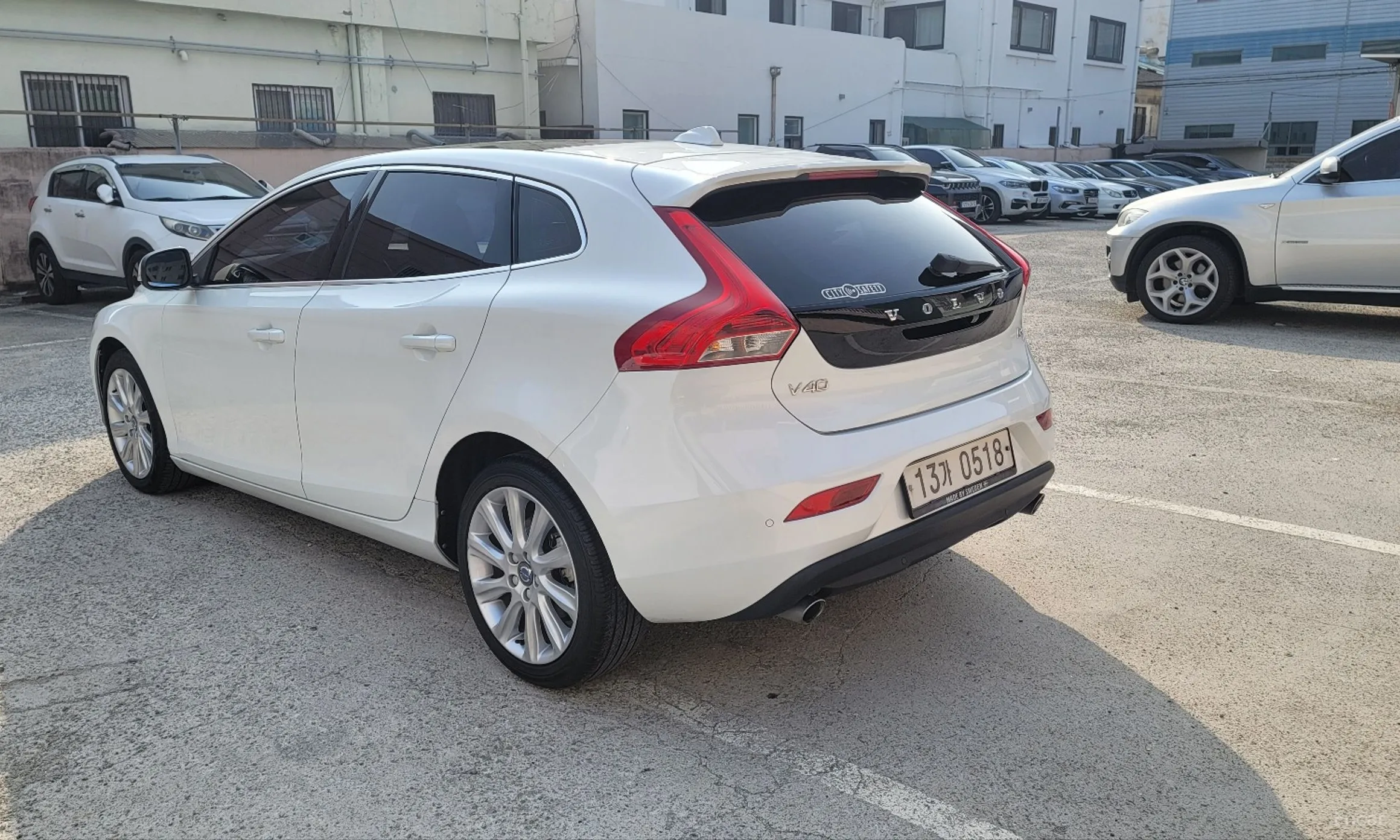 Volvo V40