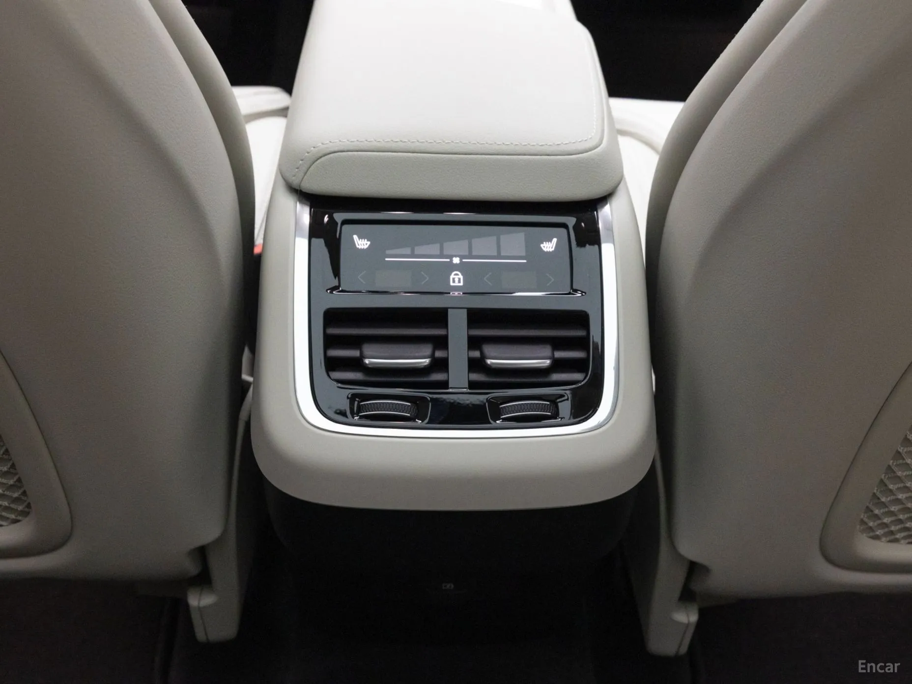 Volvo XC60 Gen 2 превью 17