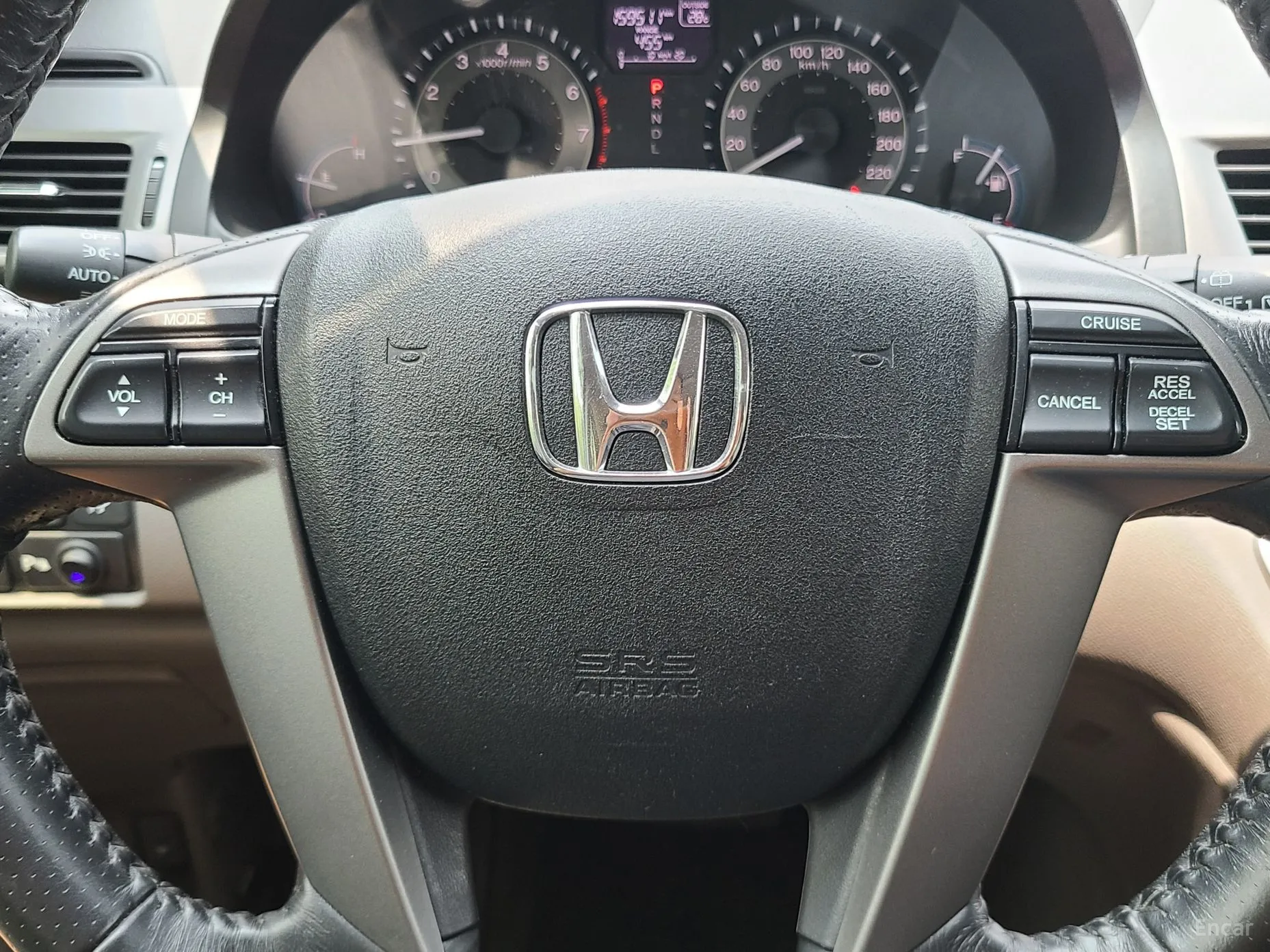 Honda Odyssey превью 14