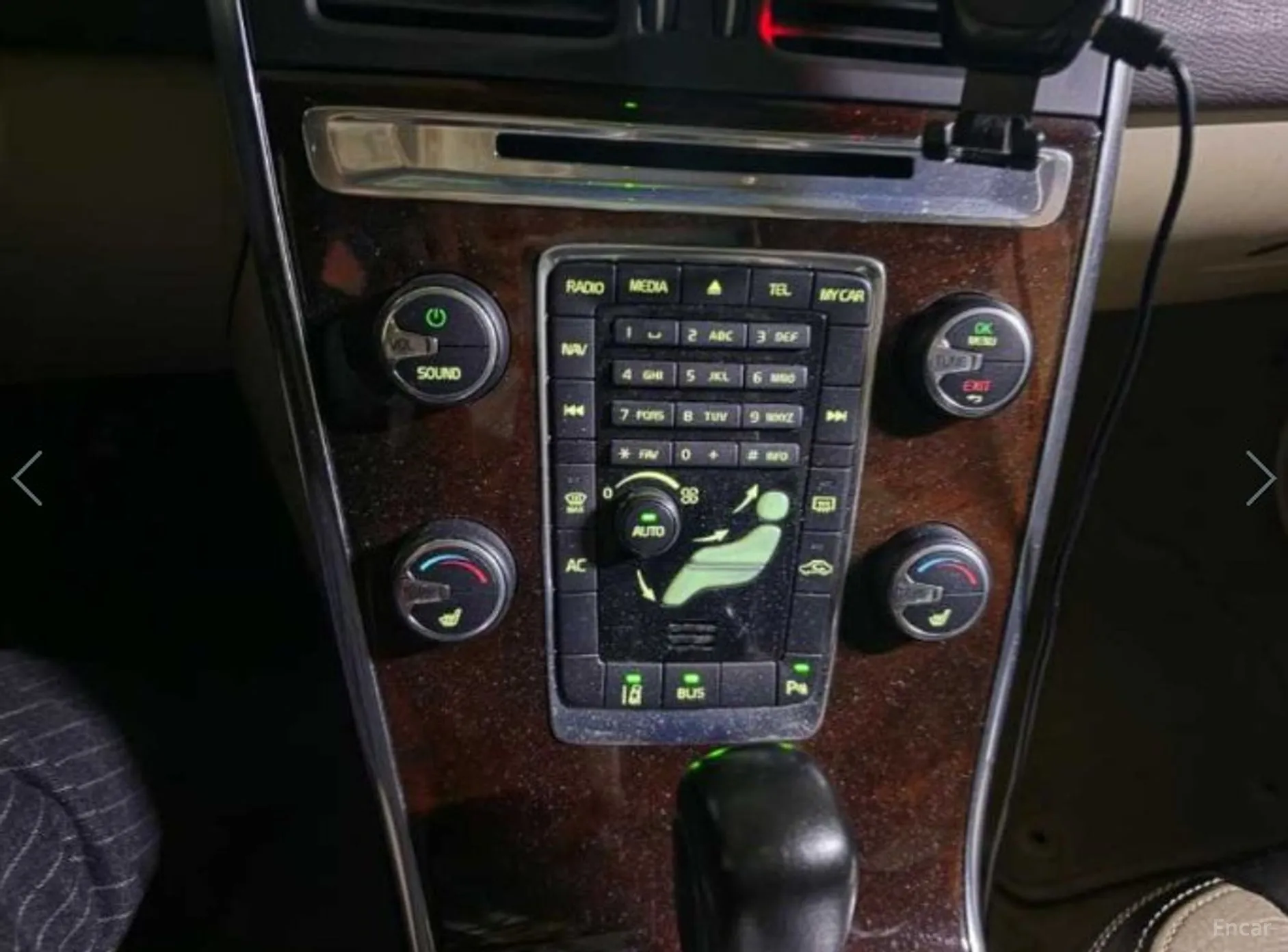 Volvo XC60 превью 5