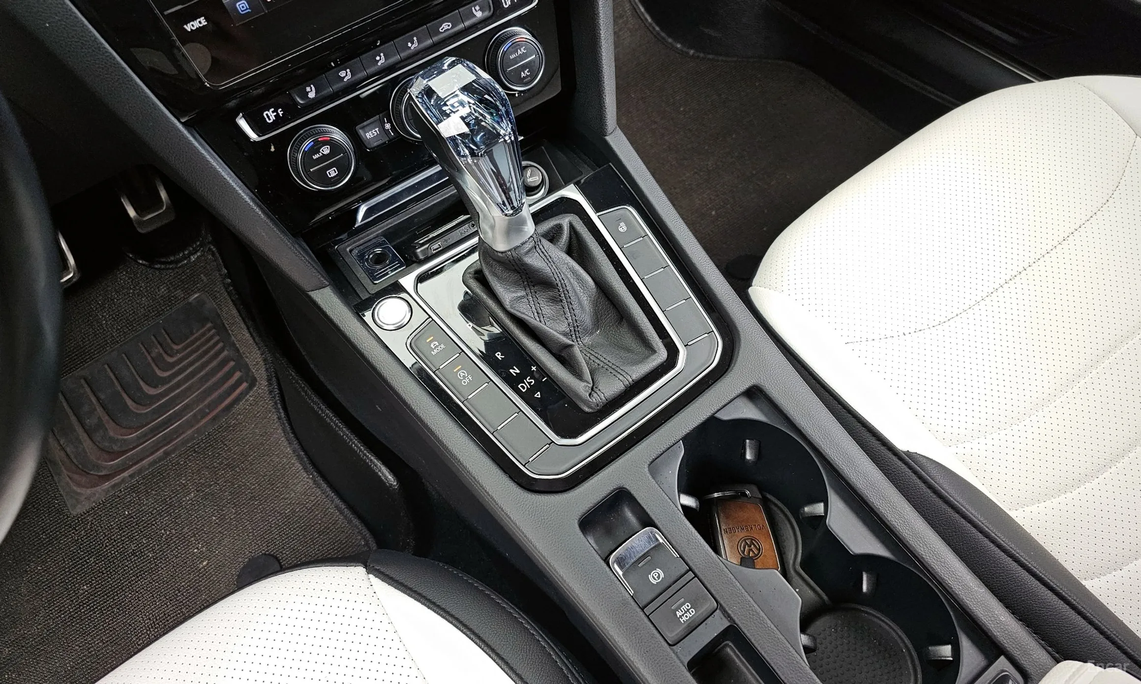 Volkswagen Ateon превью 9