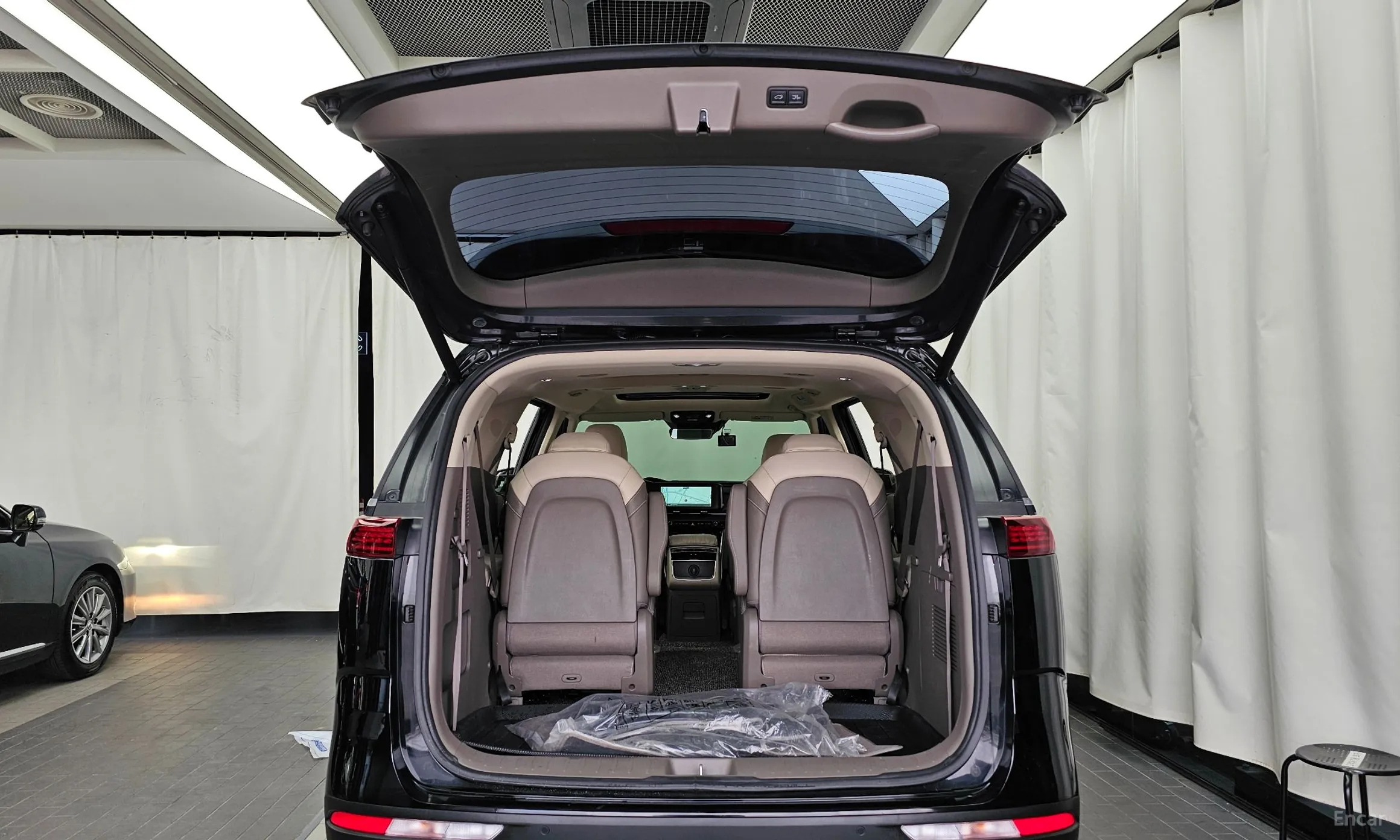 Kia Carnival Gen 4 превью 20