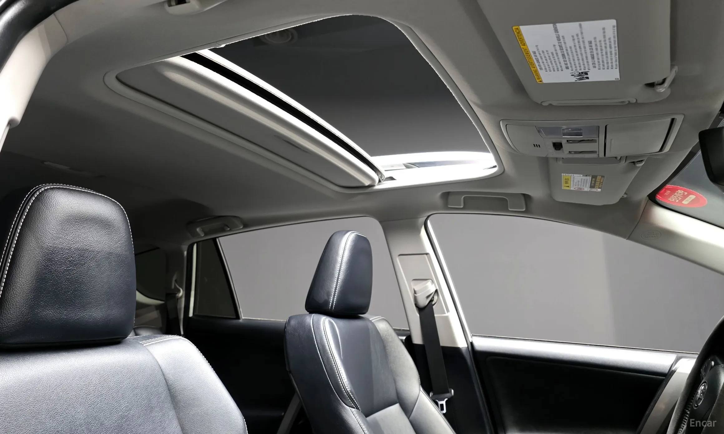 Toyota RAV4 превью 20
