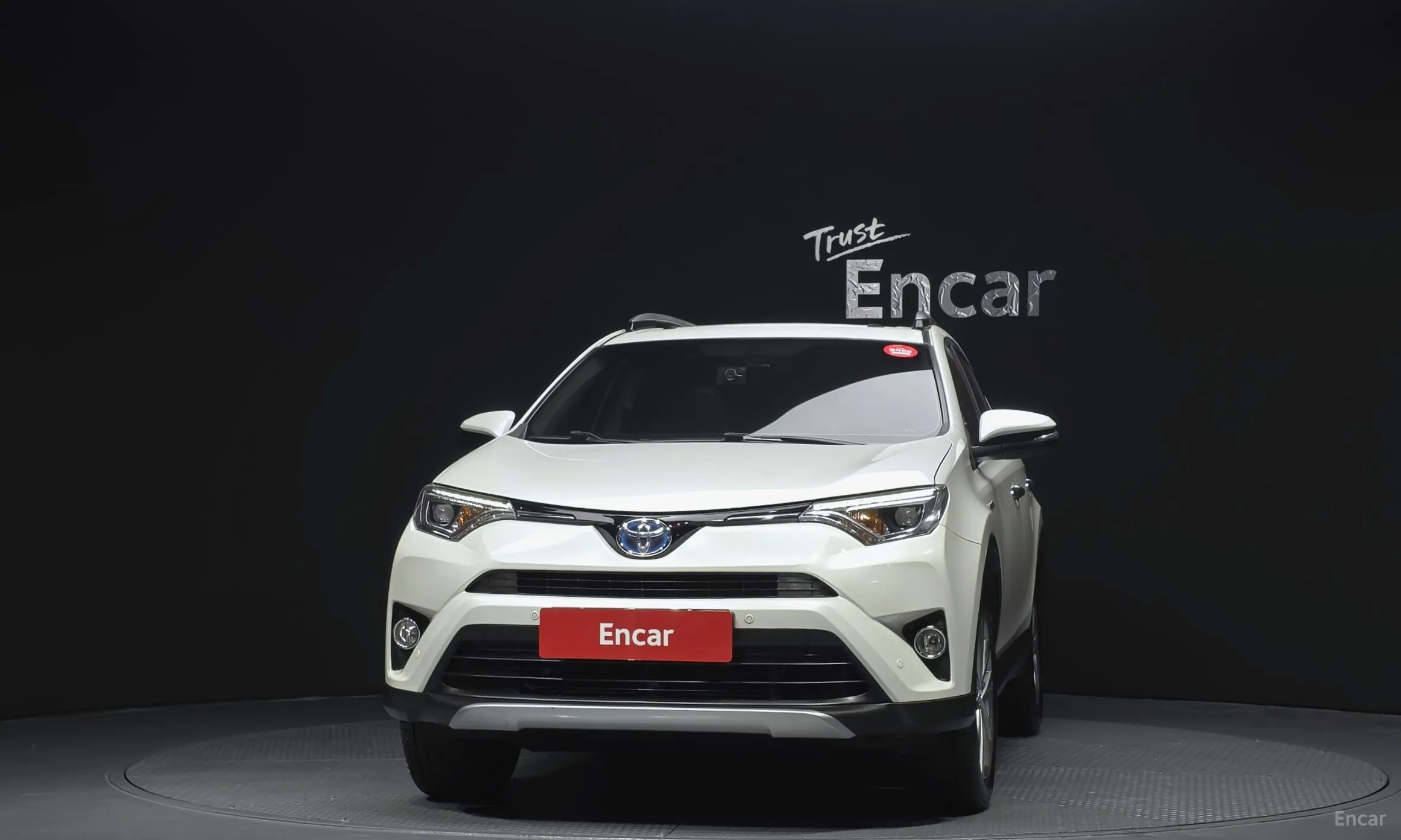 Toyota RAV4 превью 3