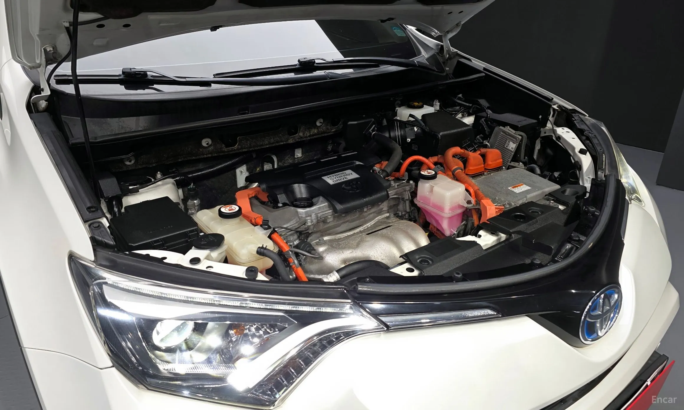 Toyota RAV4 превью 6