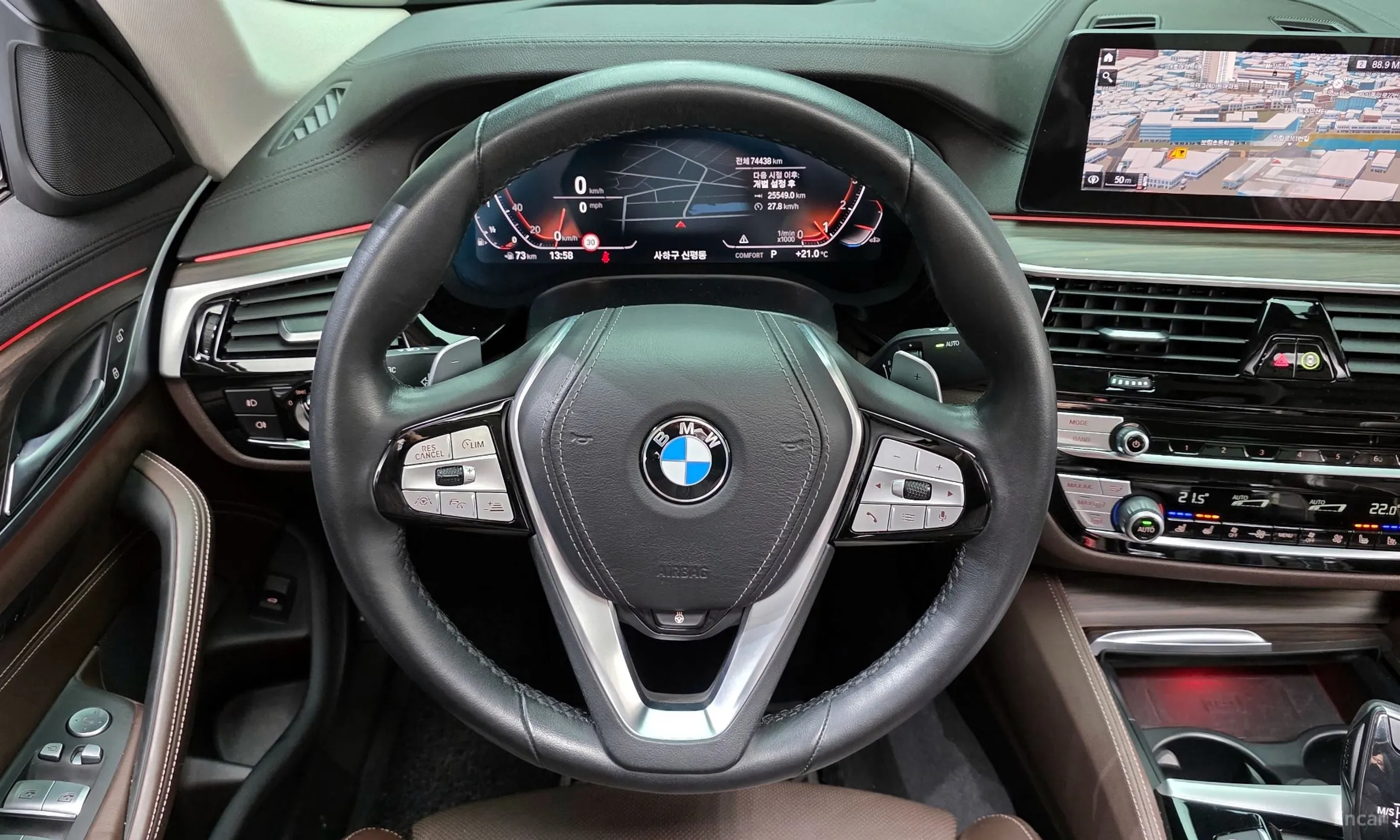 BMW 5 Series (G30) превью 13