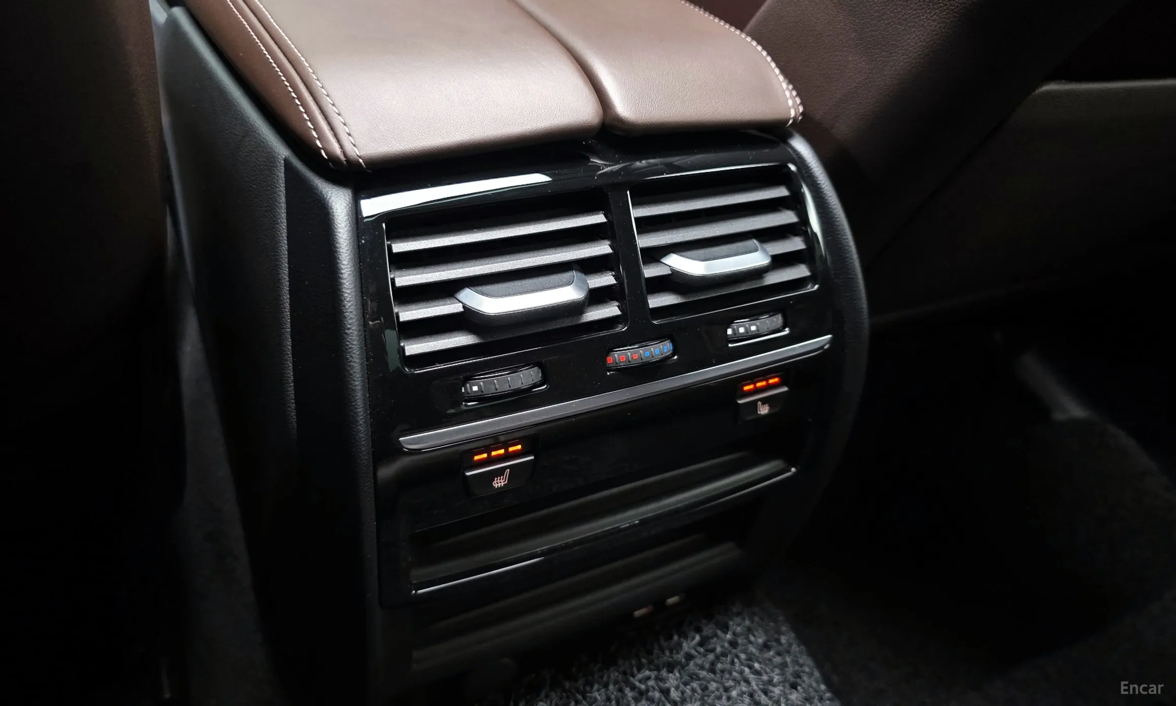 BMW 5 Series (G30) превью 18