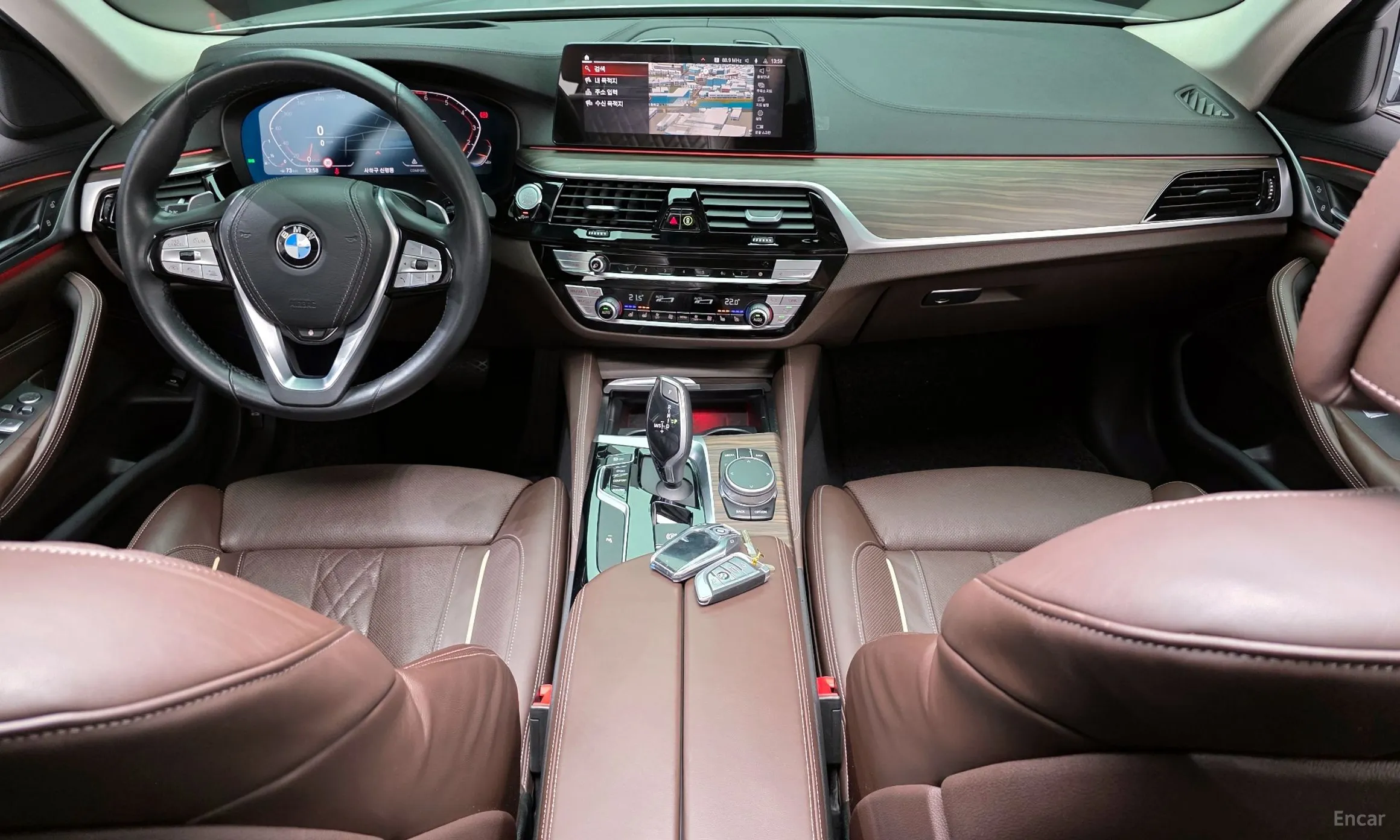 BMW 5 Series (G30) превью 7