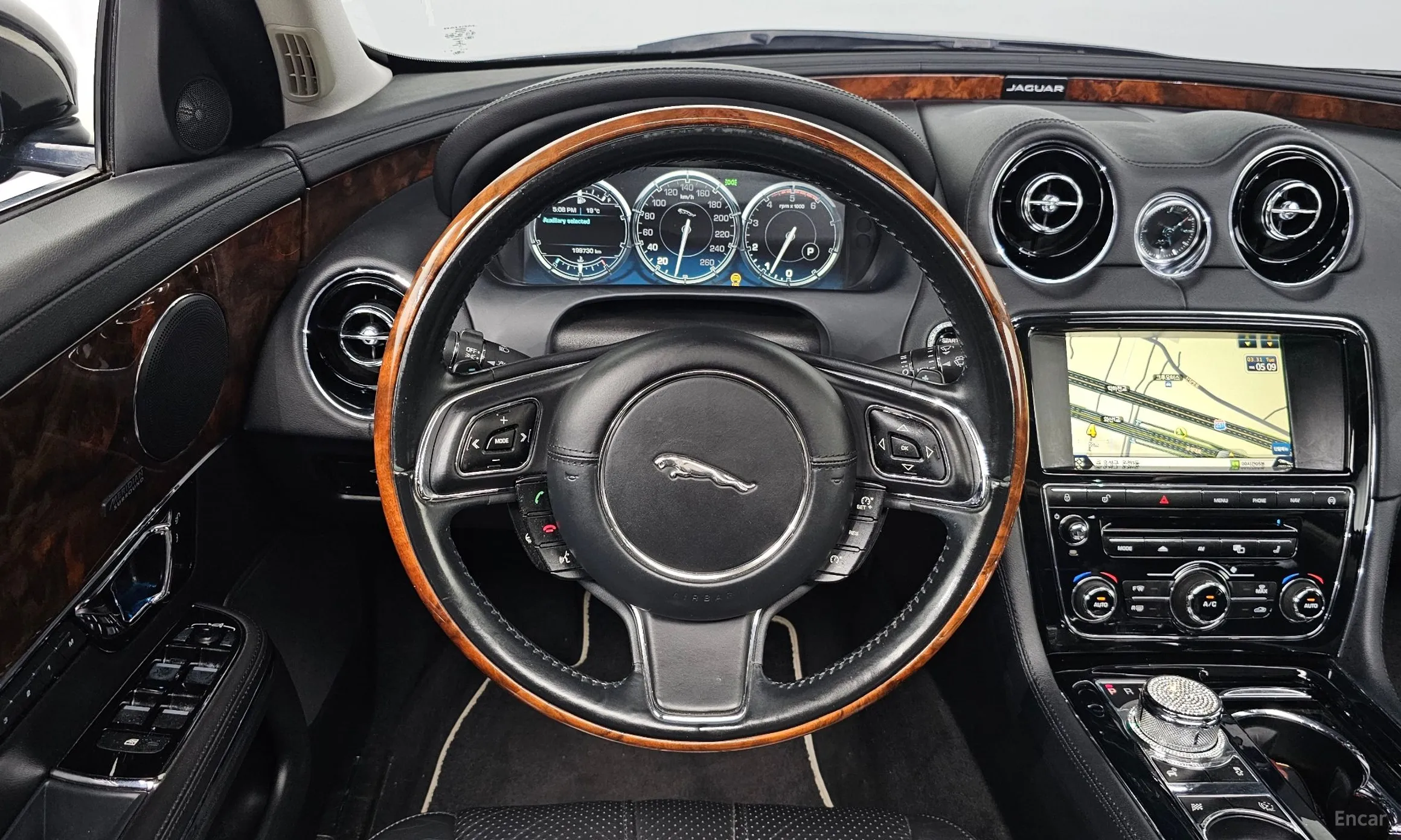 Jaguar All New XJ превью 14