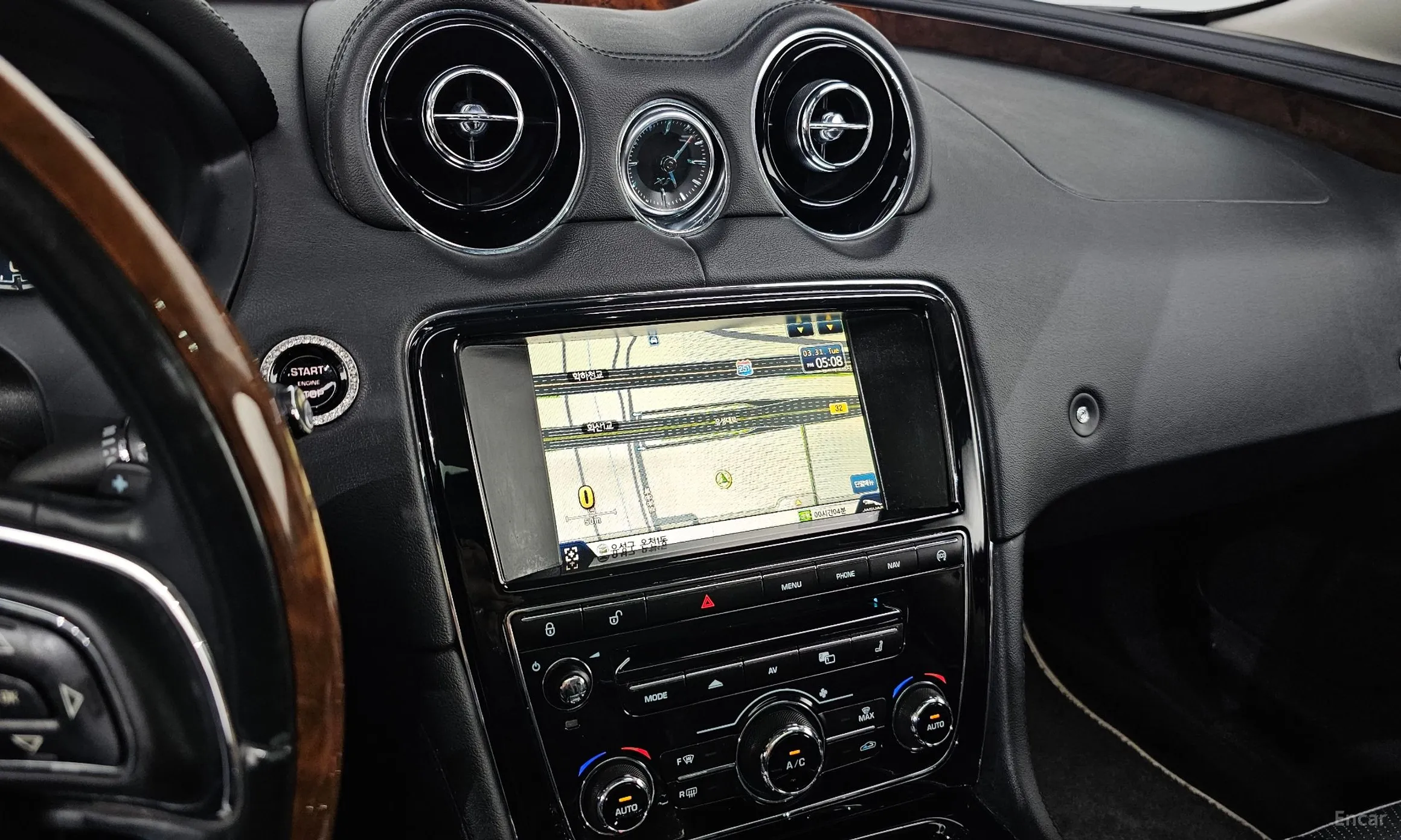 Jaguar All New XJ превью 15