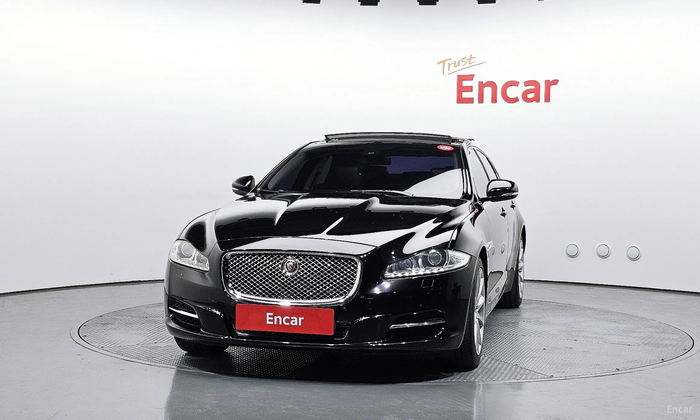 Jaguar All New XJ превью 3