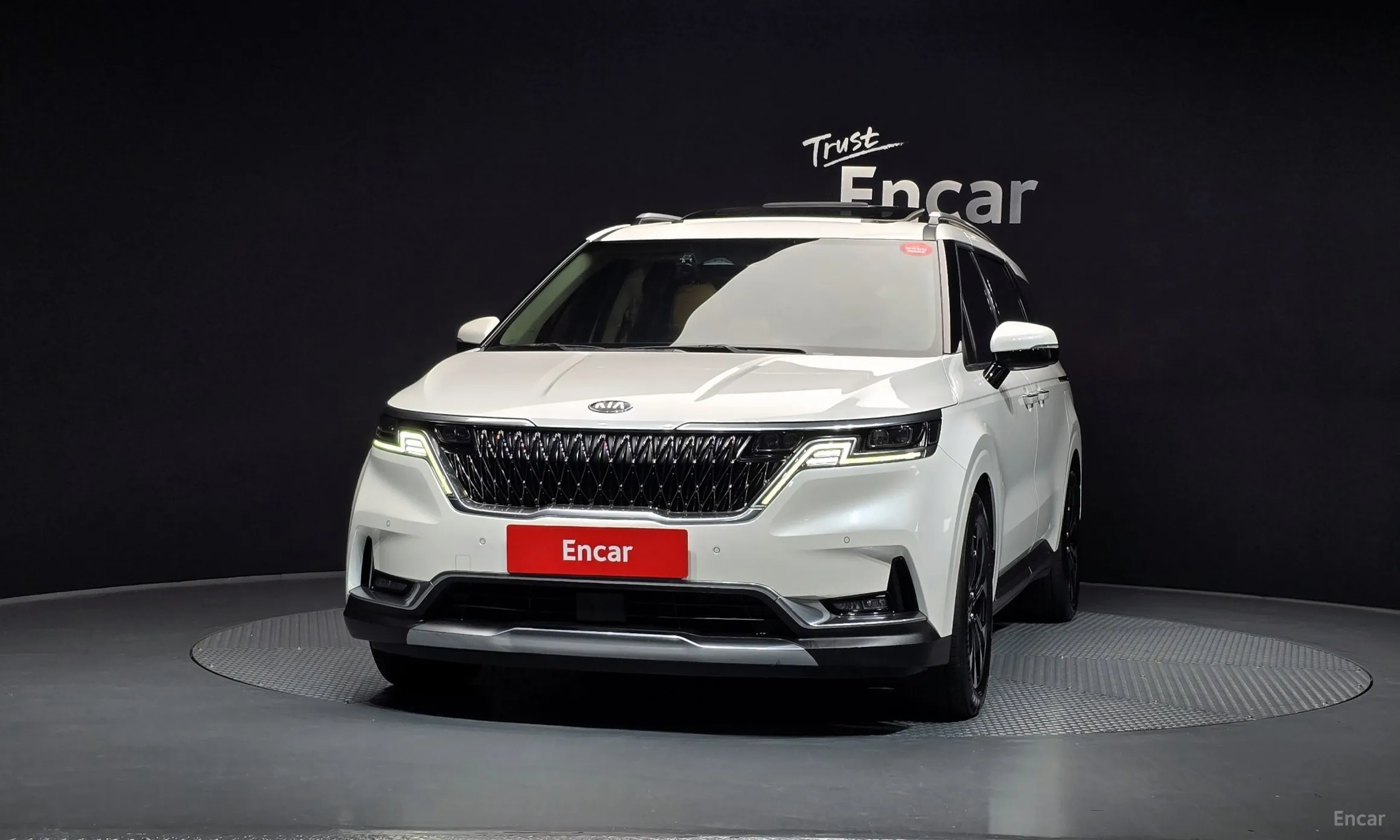Kia Carnival Gen 4 превью 3