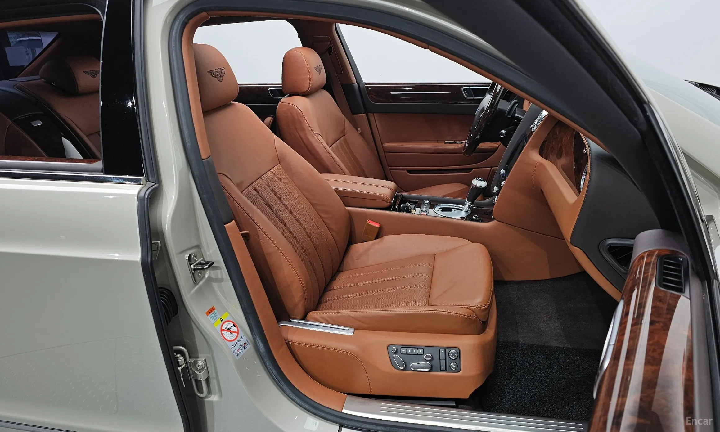 Bentley Flying Spur Gen 1 превью 10
