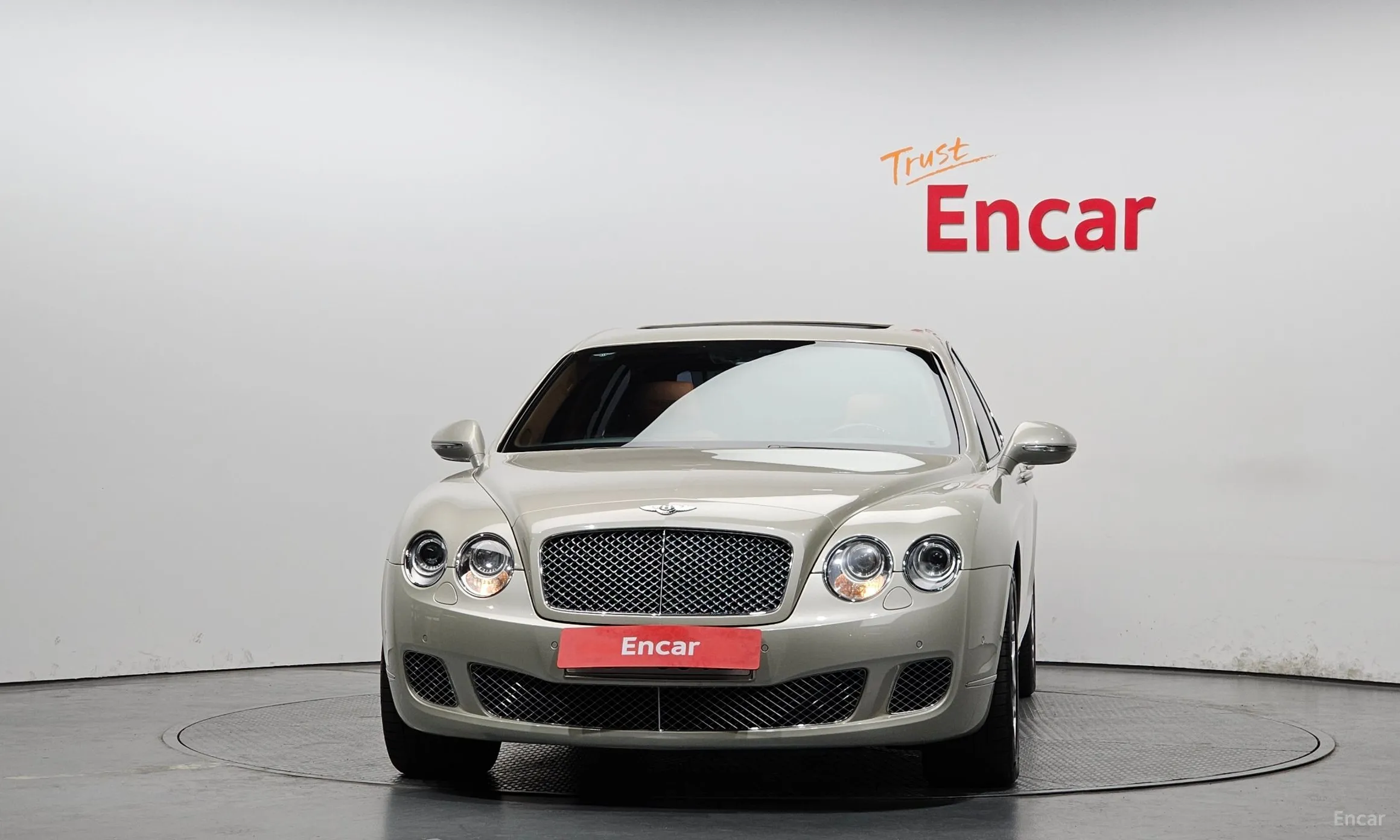 Bentley Flying Spur Gen 1 превью 3