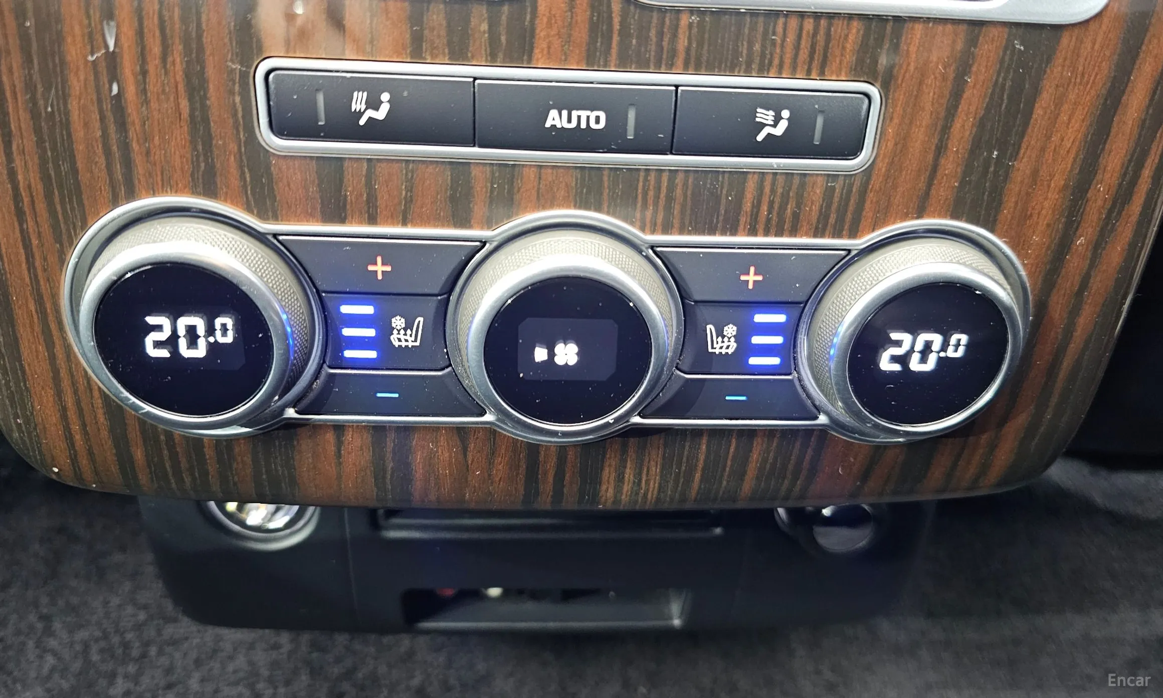 Land Rover Range Rover 4th Generation превью 18