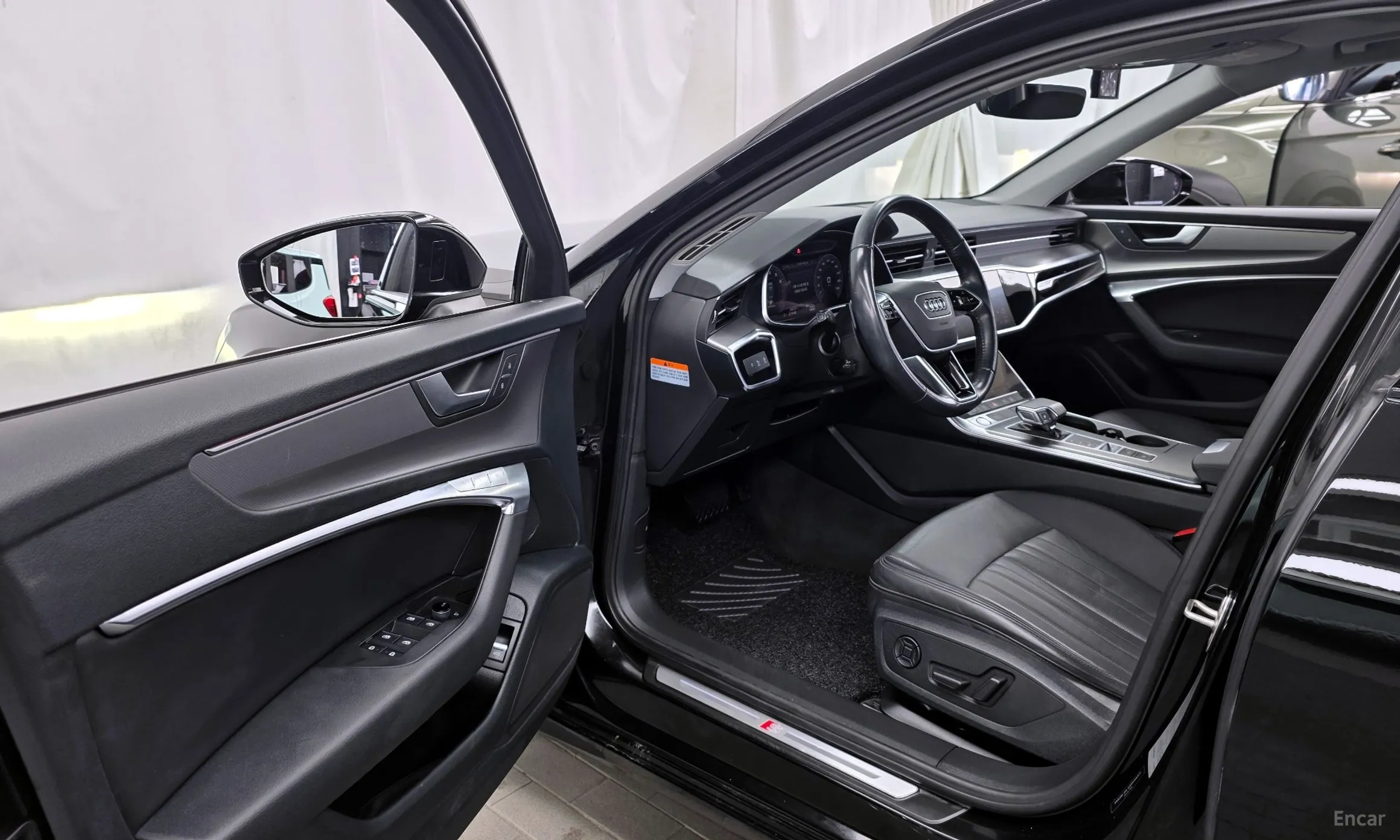 Audi A6 (C8) превью 10