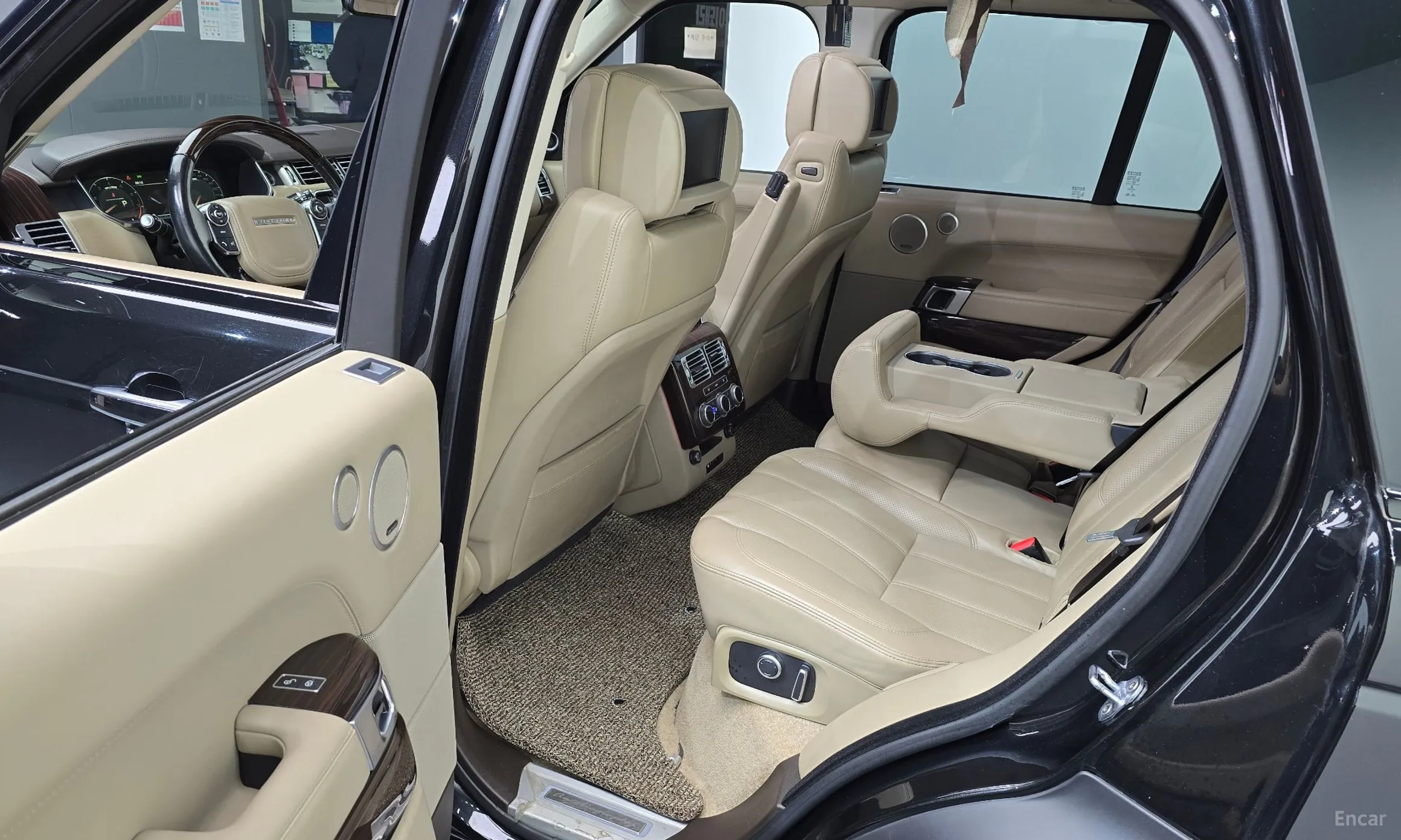 Land Rover Range Rover 4th Generation превью 11