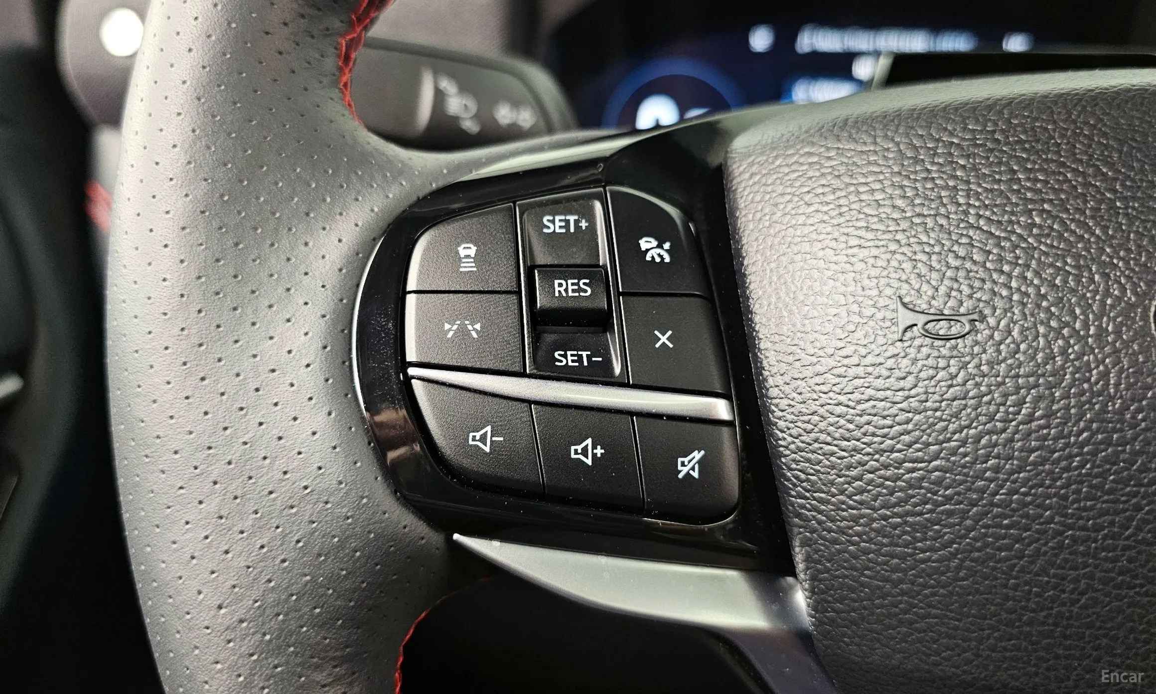 Ford Explorer 6th Generation превью 17
