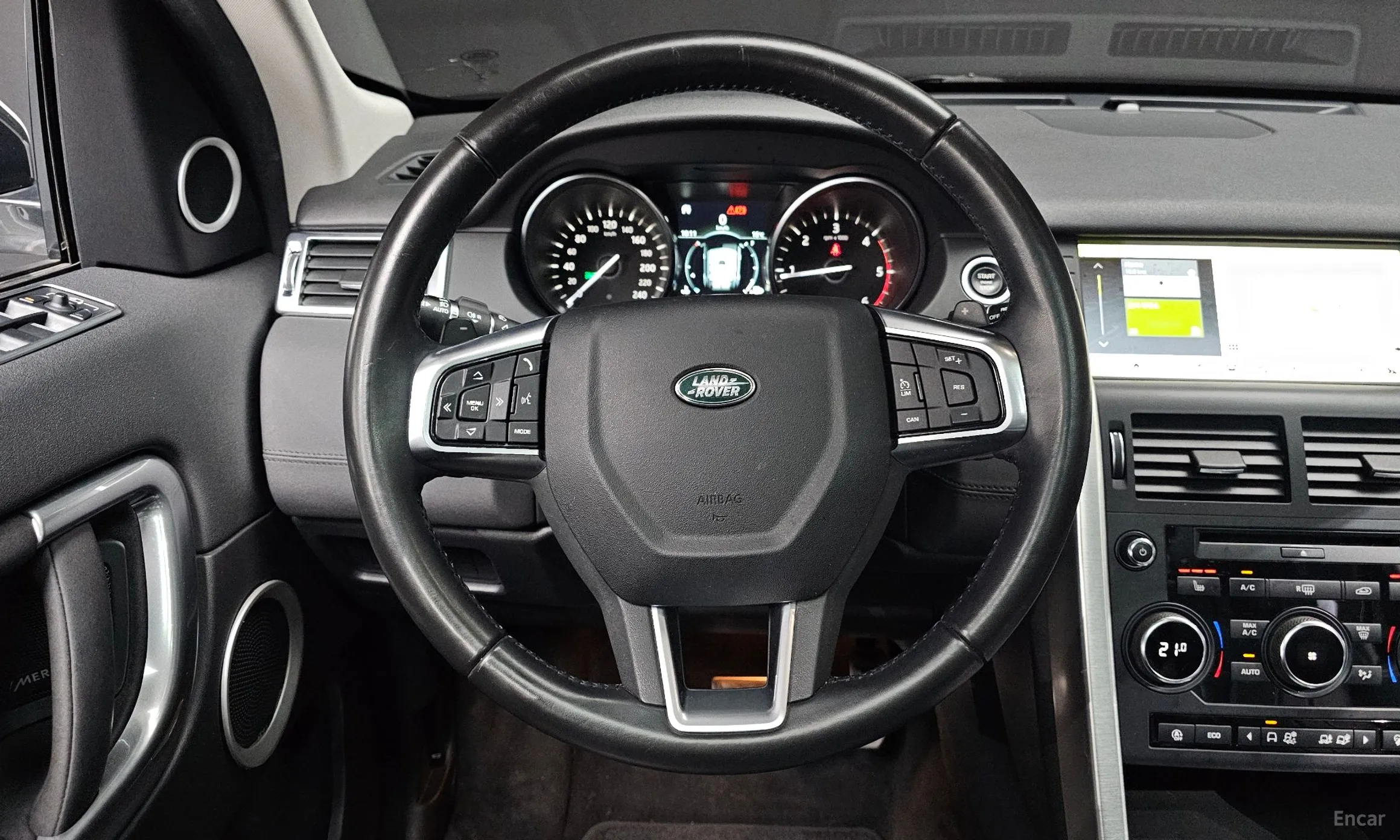 Land Rover Discovery Sports превью 13