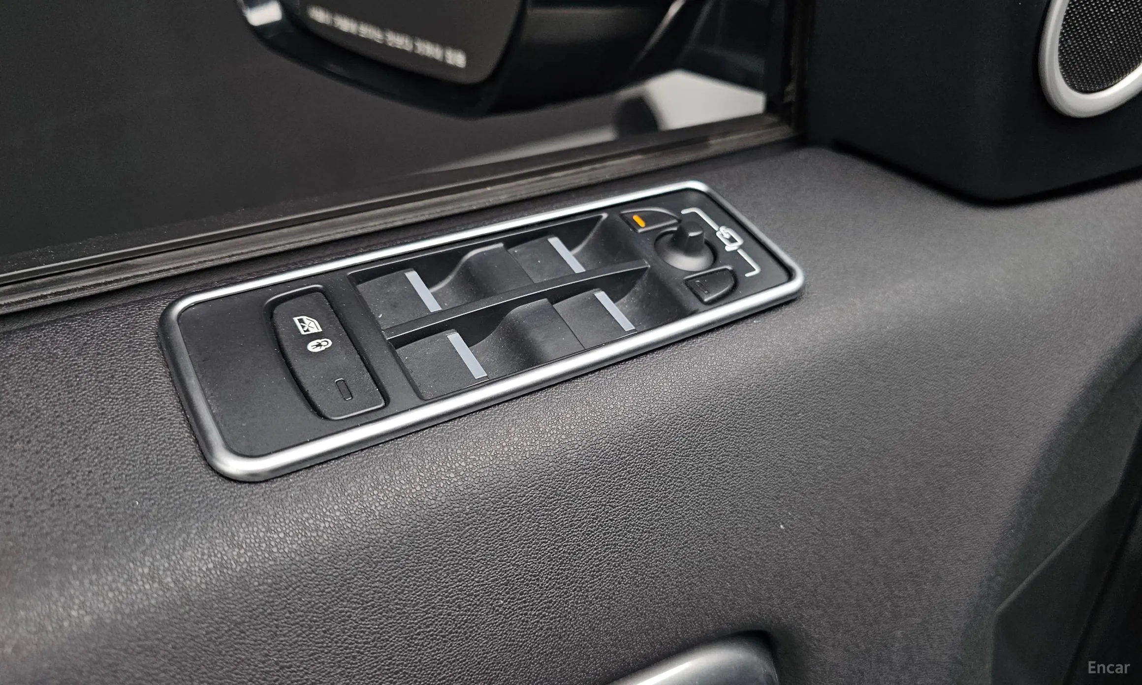 Land Rover Discovery Sports превью 17