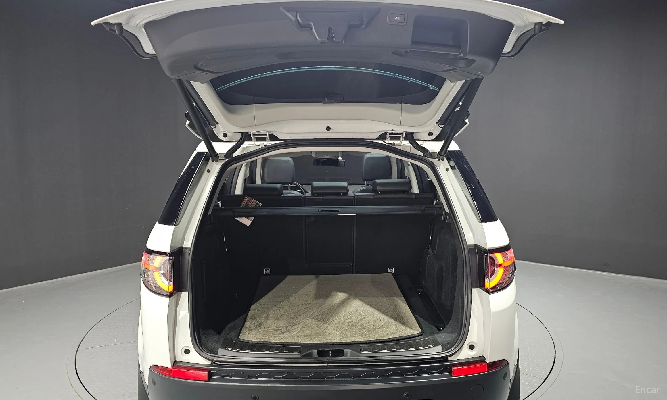 Land Rover Discovery Sports превью 20