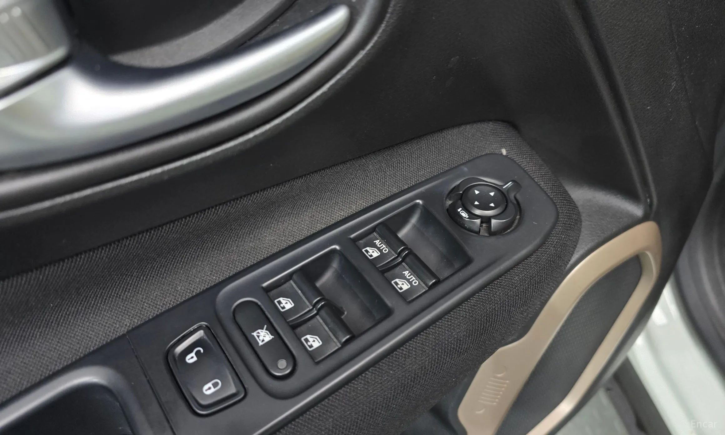 Jeep Renegade превью 19