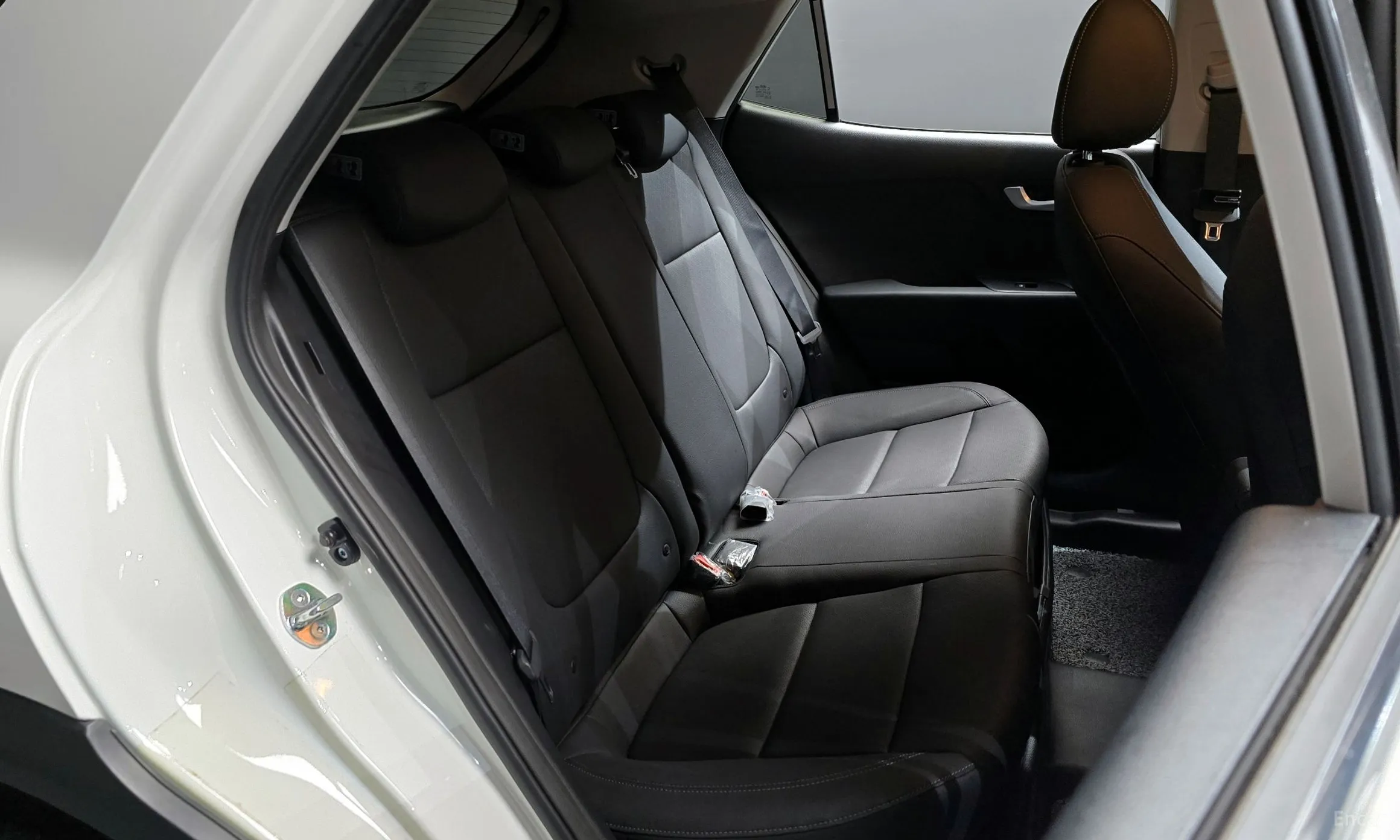 Kia Stonic превью 12