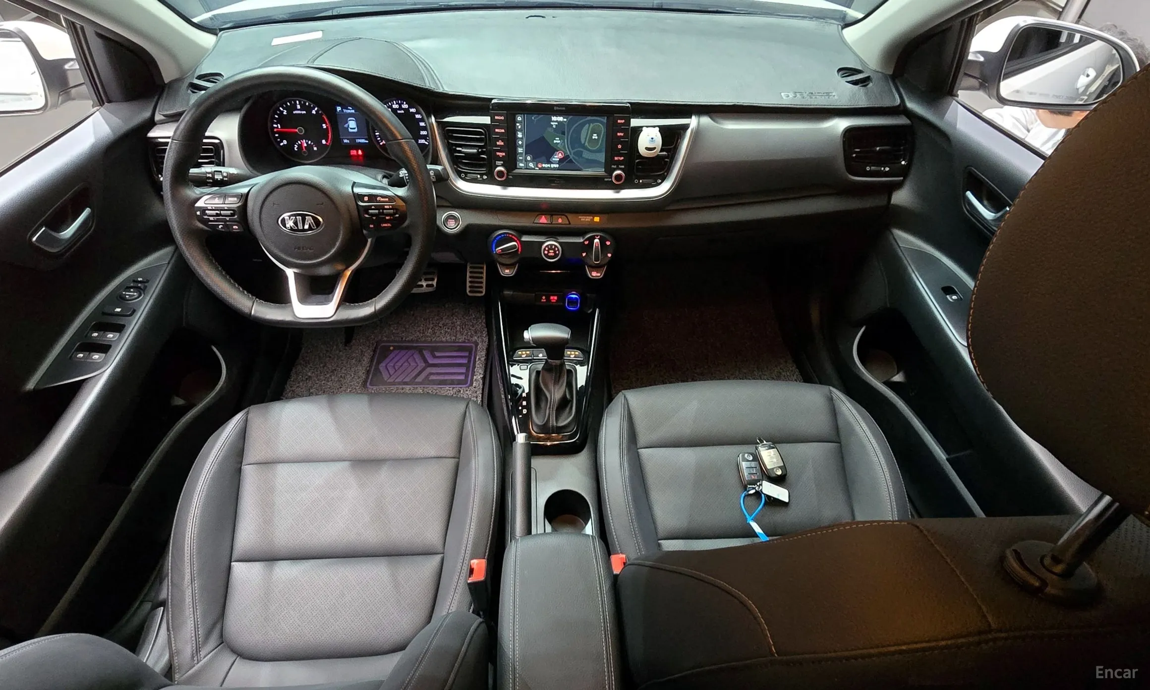 Kia Stonic превью 7