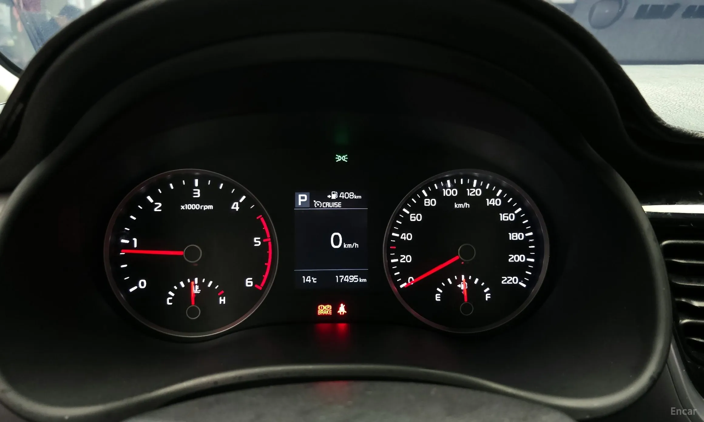 Kia Stonic превью 8