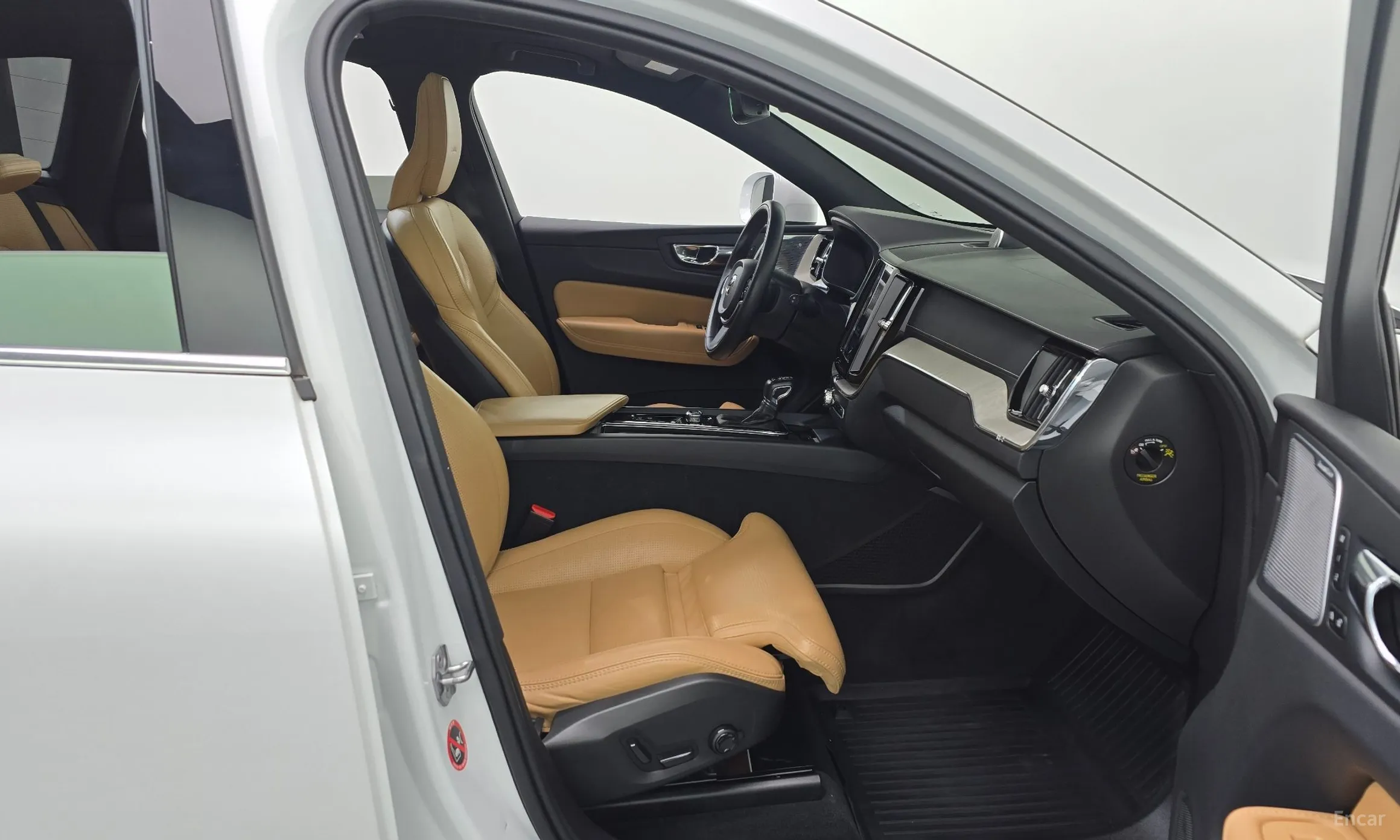 Volvo XC60 Gen 2 превью 11