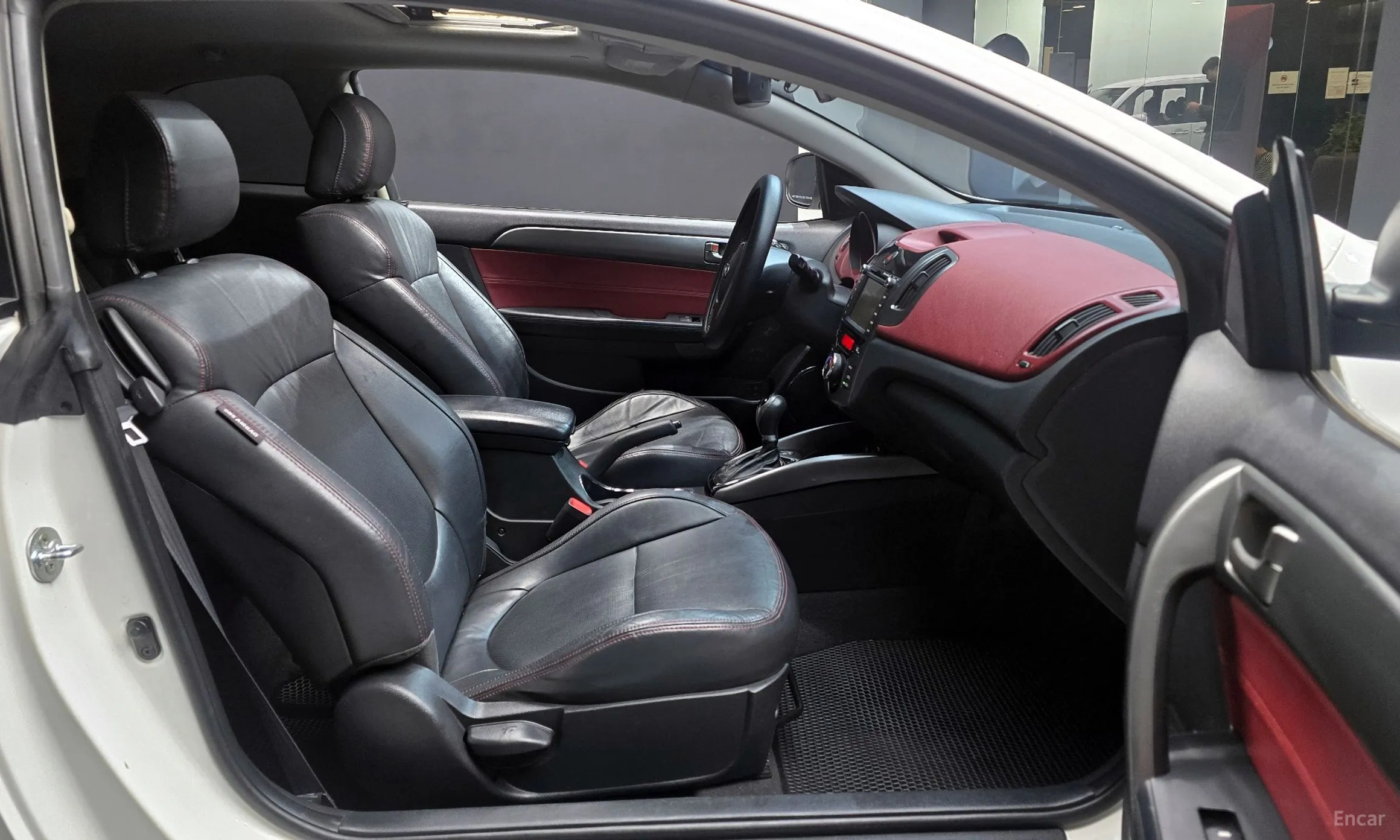 Kia Forte Coop превью 10